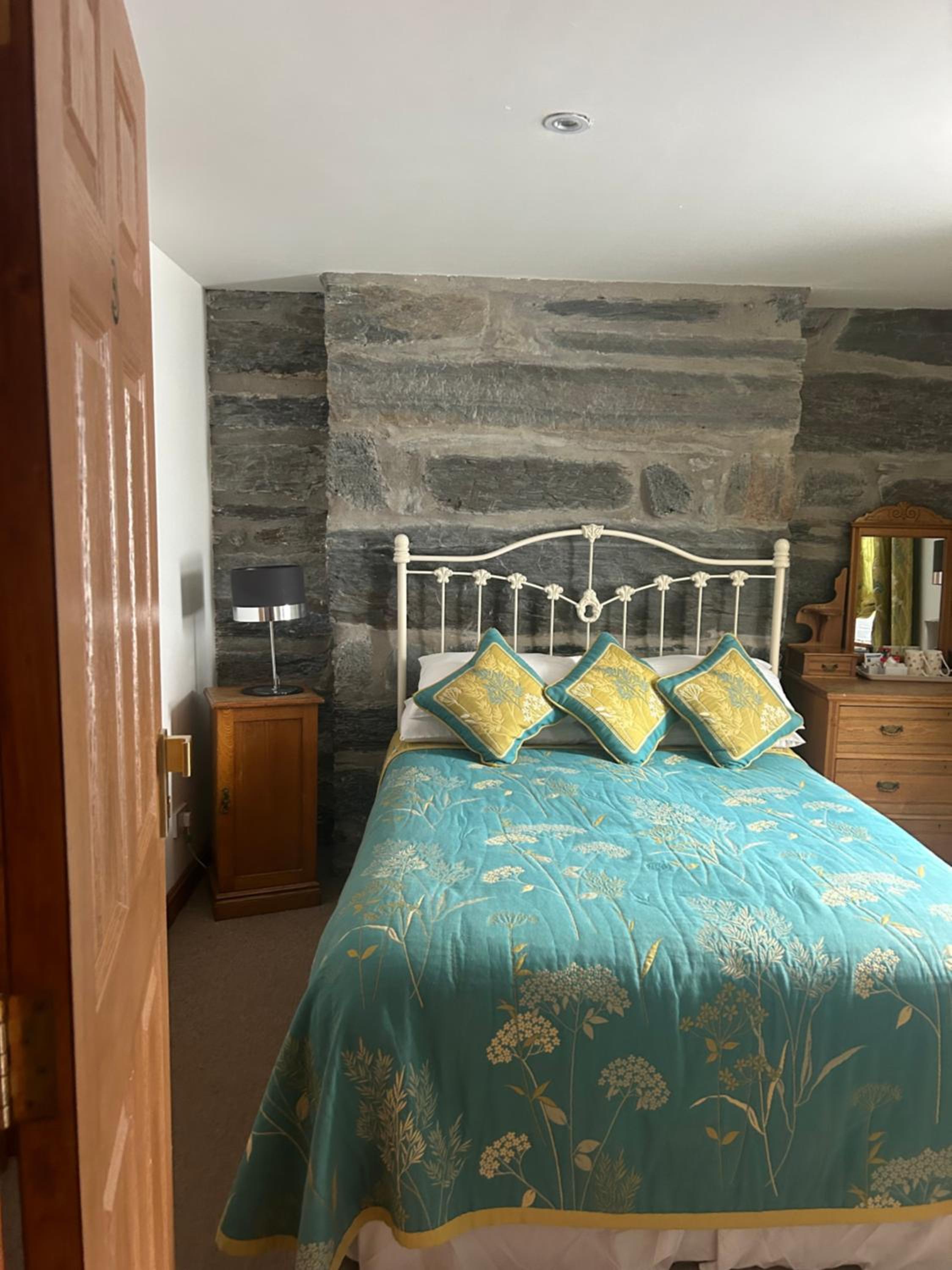 Standard Double Room - Photo 2