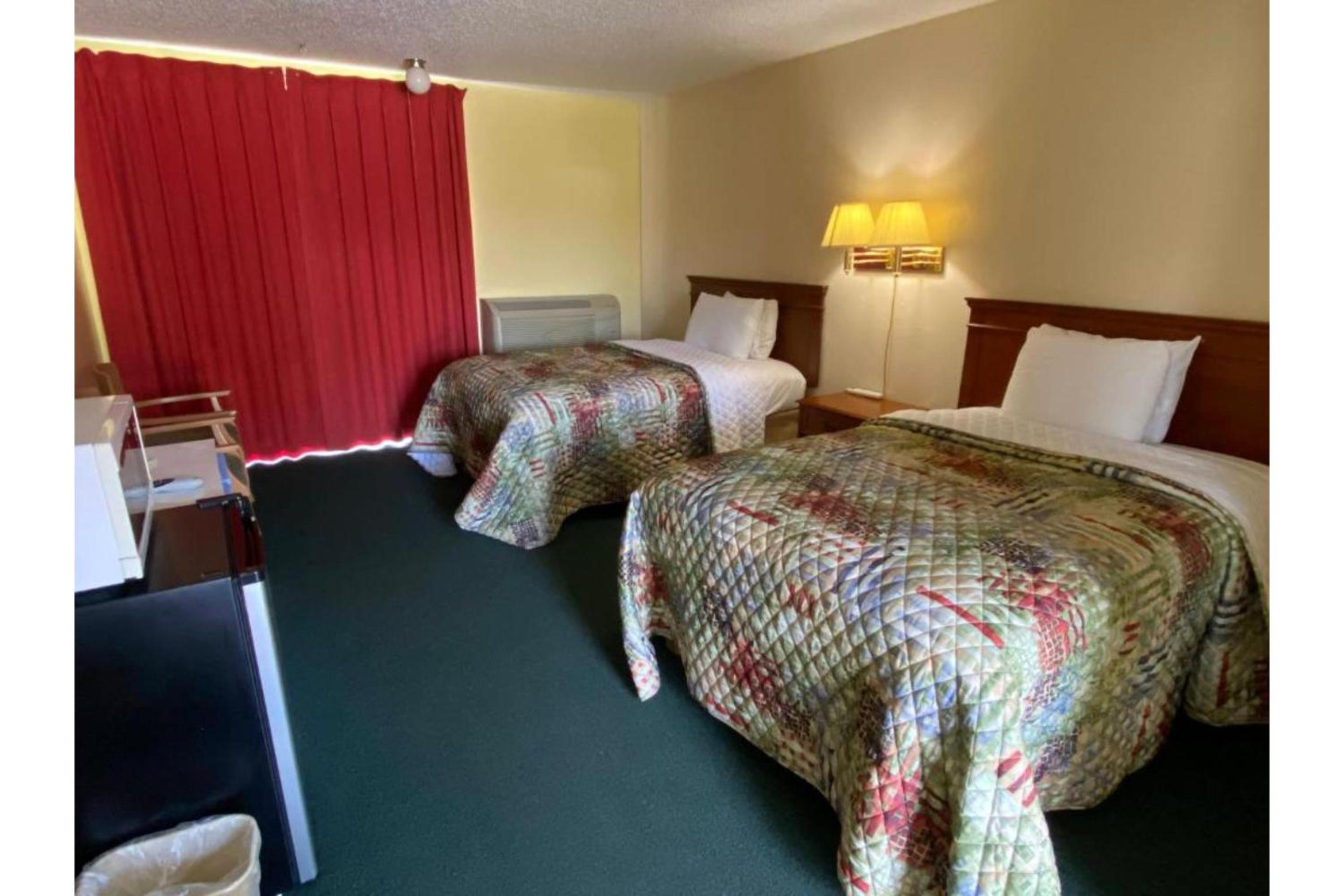 Standard Double Room - Photo 9