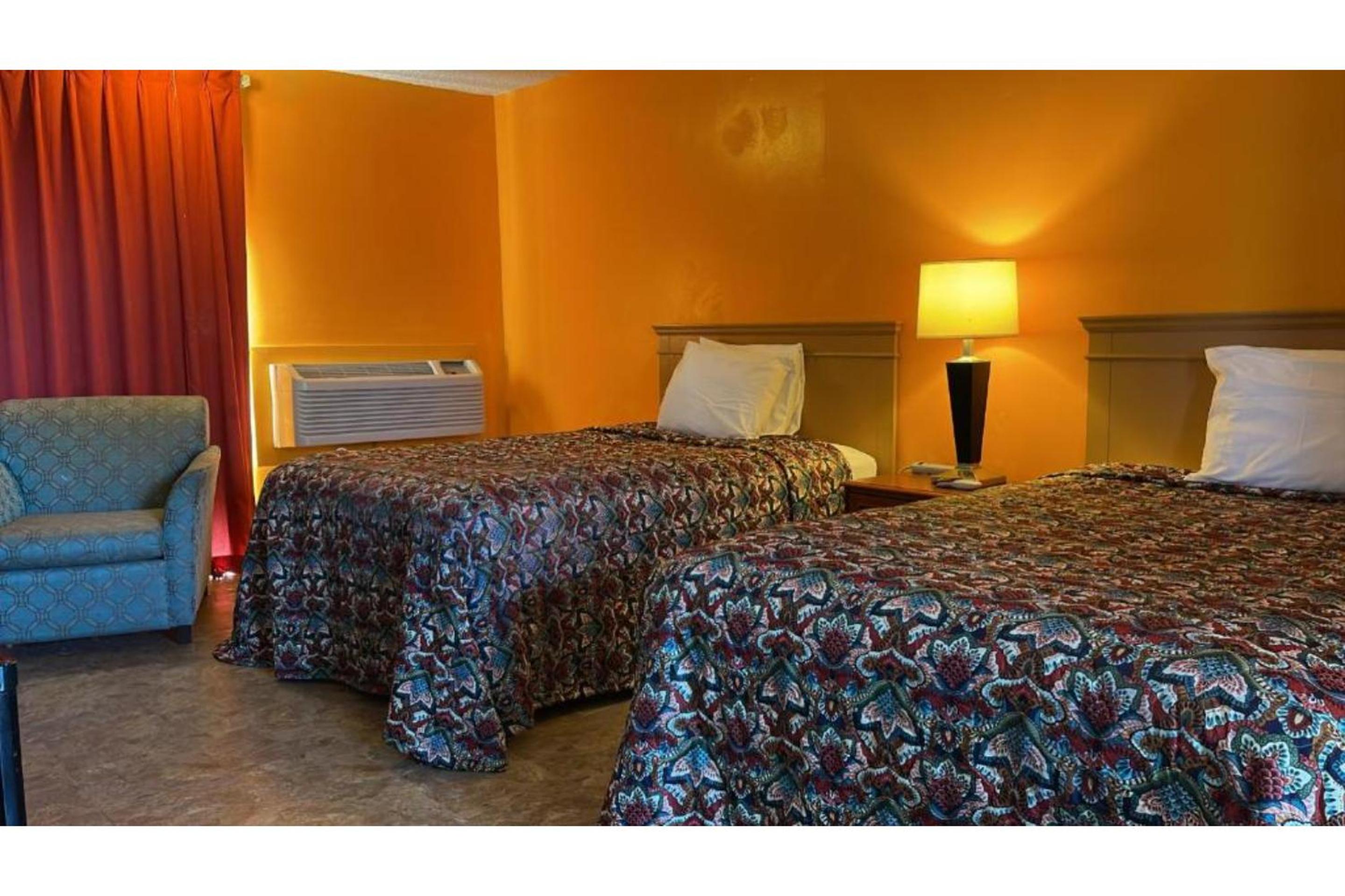 Standard Double Room - Photo 12
