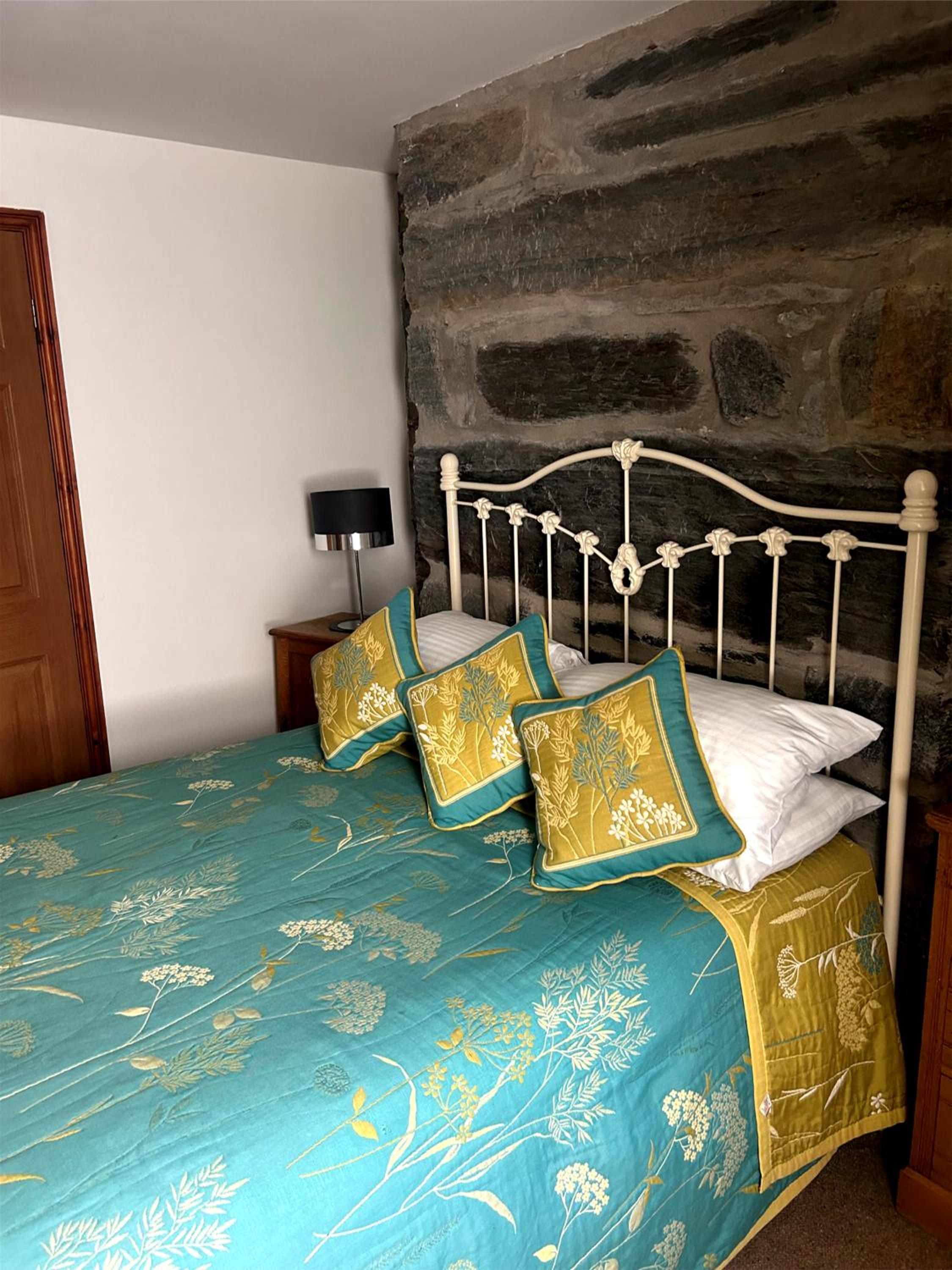 Standard Double Room - Photo 3