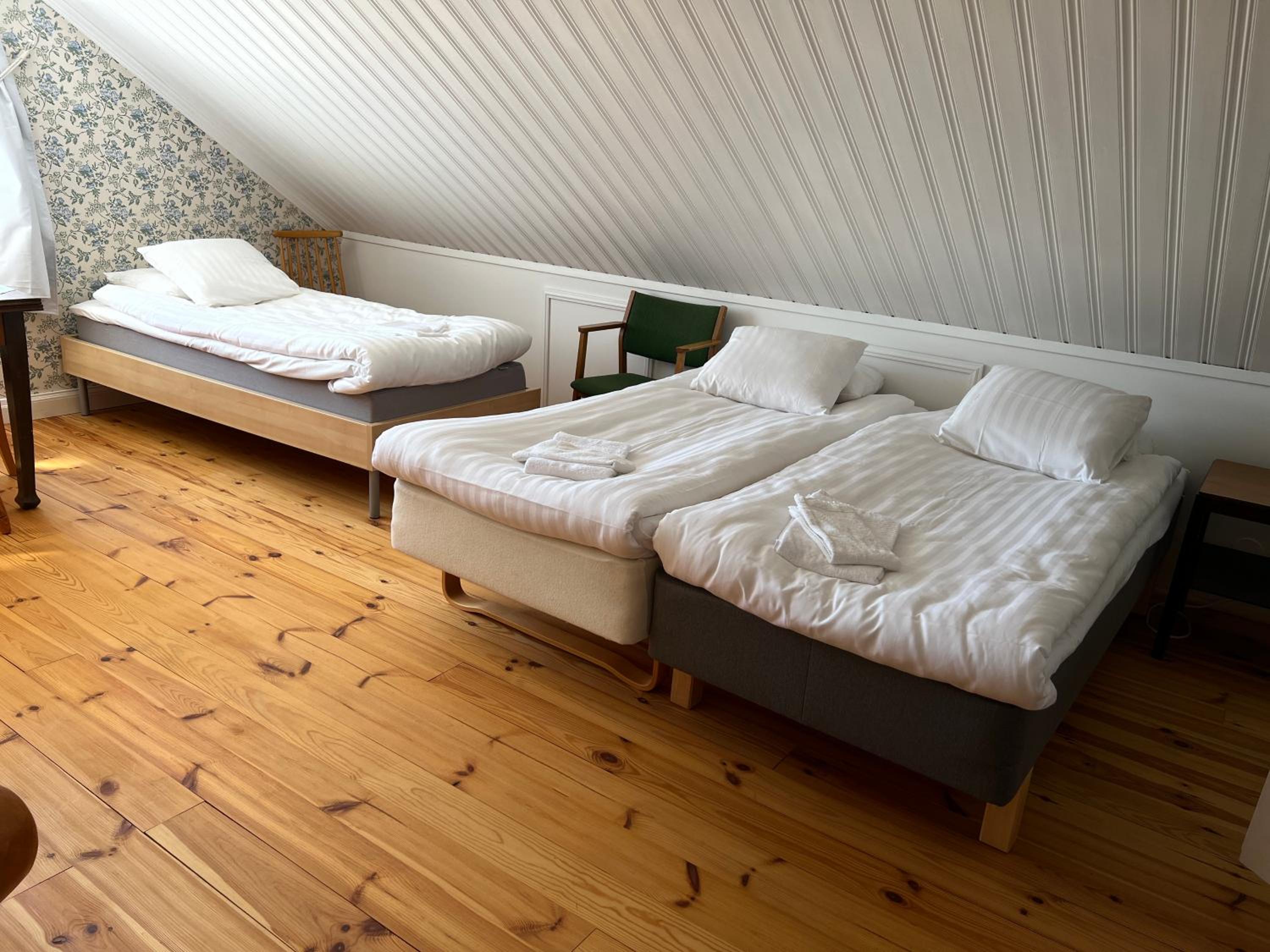 Triple Room with Shared Bathroom photo 2