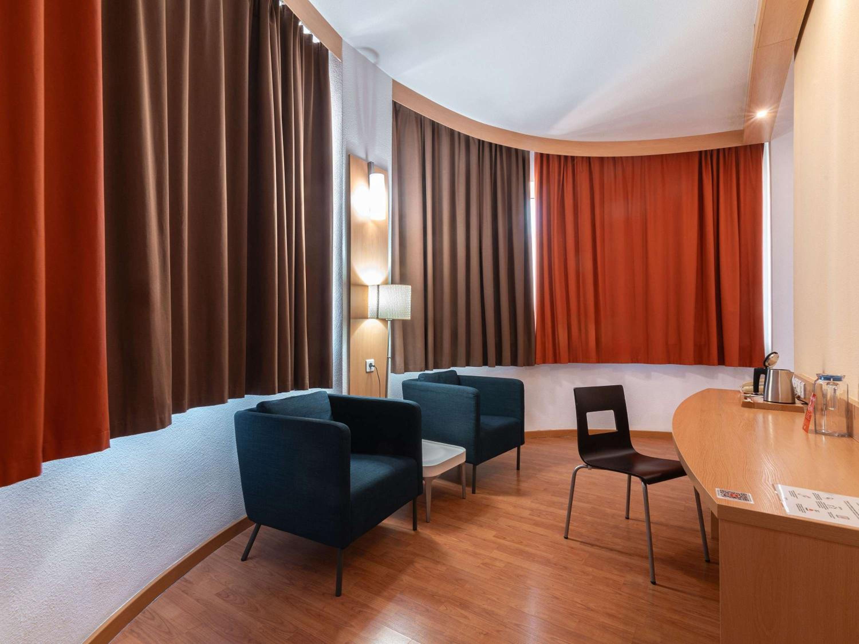 Suite with City View photo 3