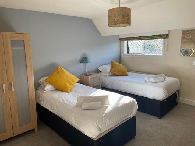 Standard Twin Room - Photo 2