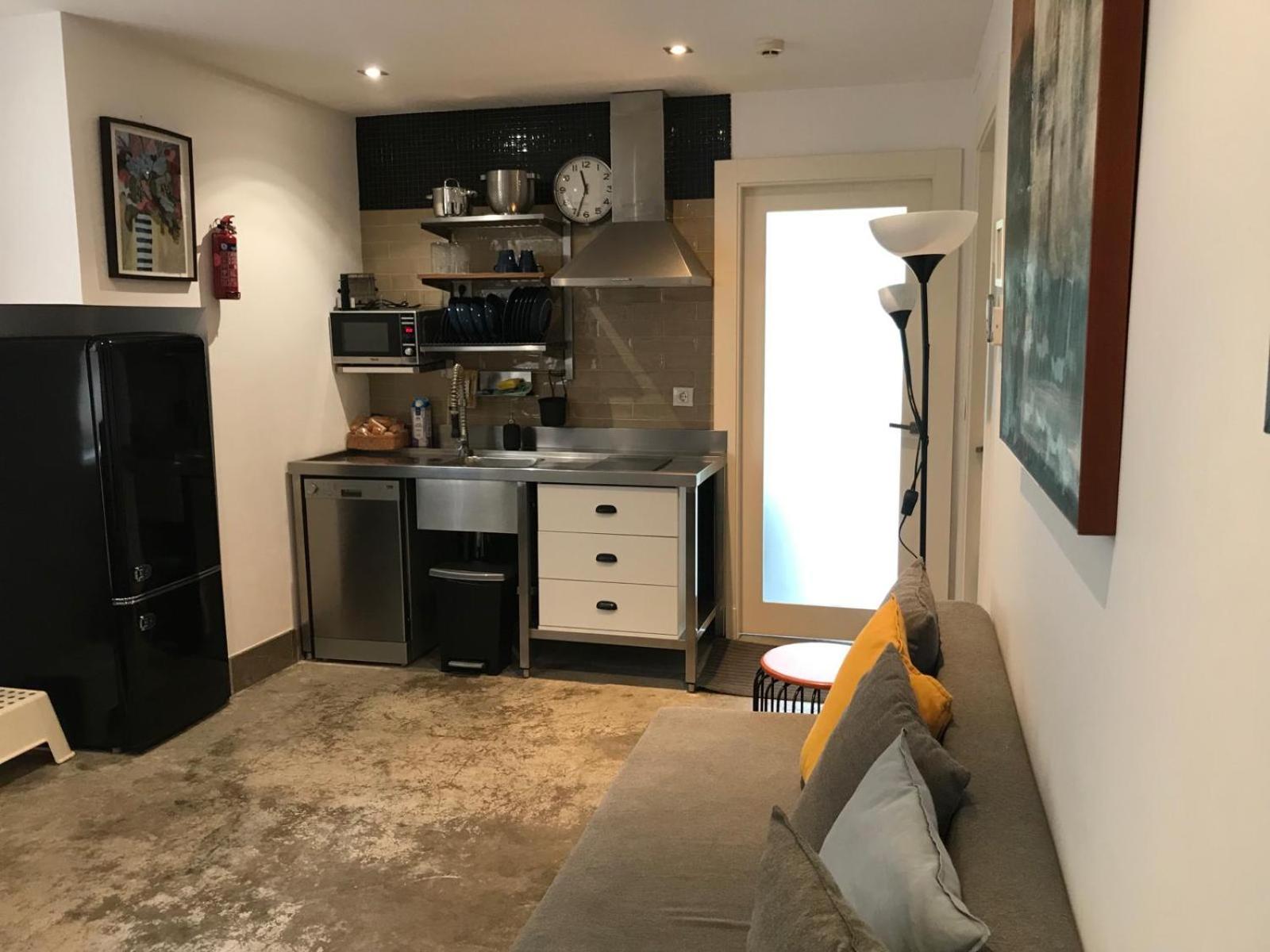 Apartment - Photo 2