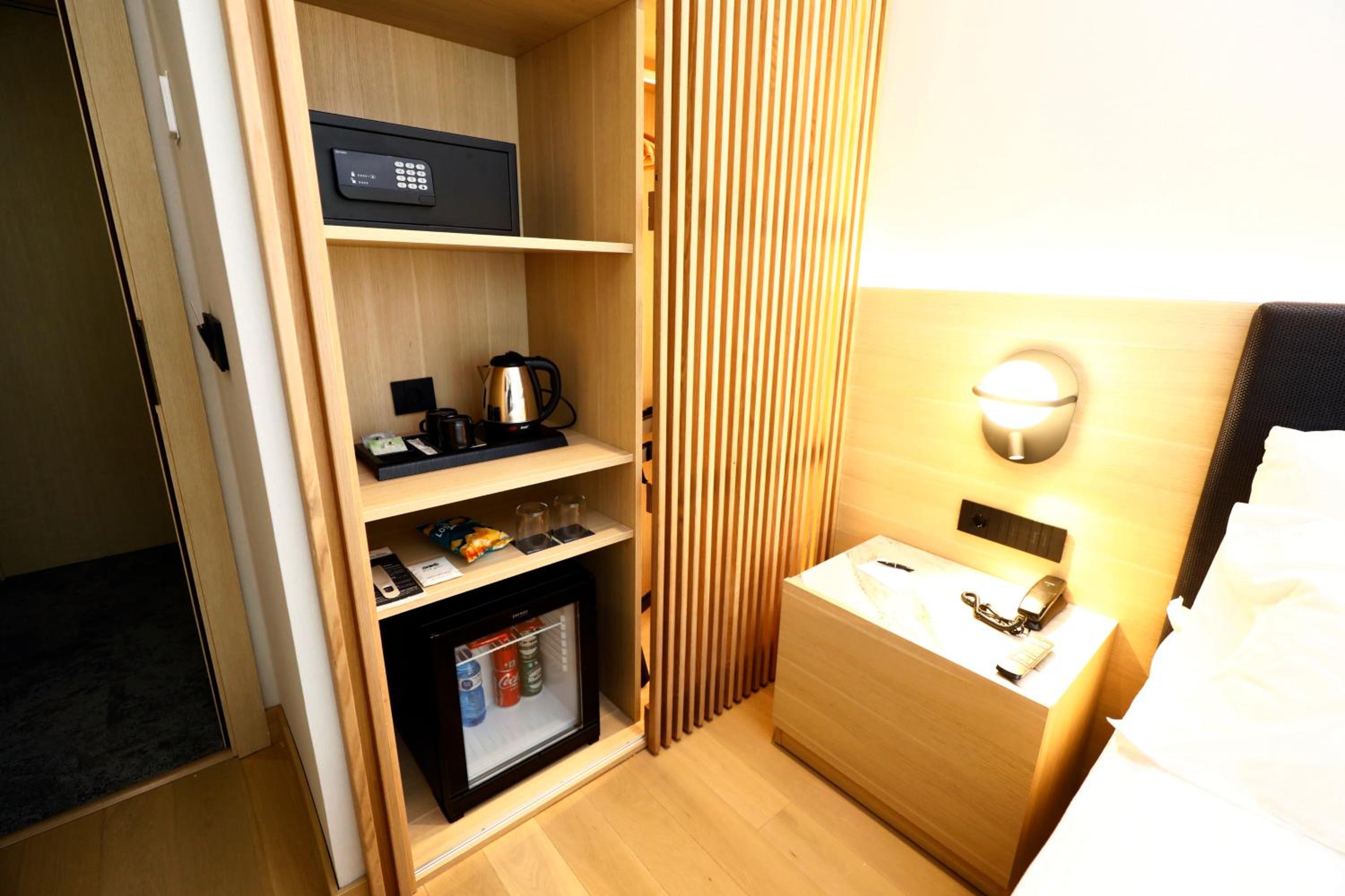 Single Room photo 2