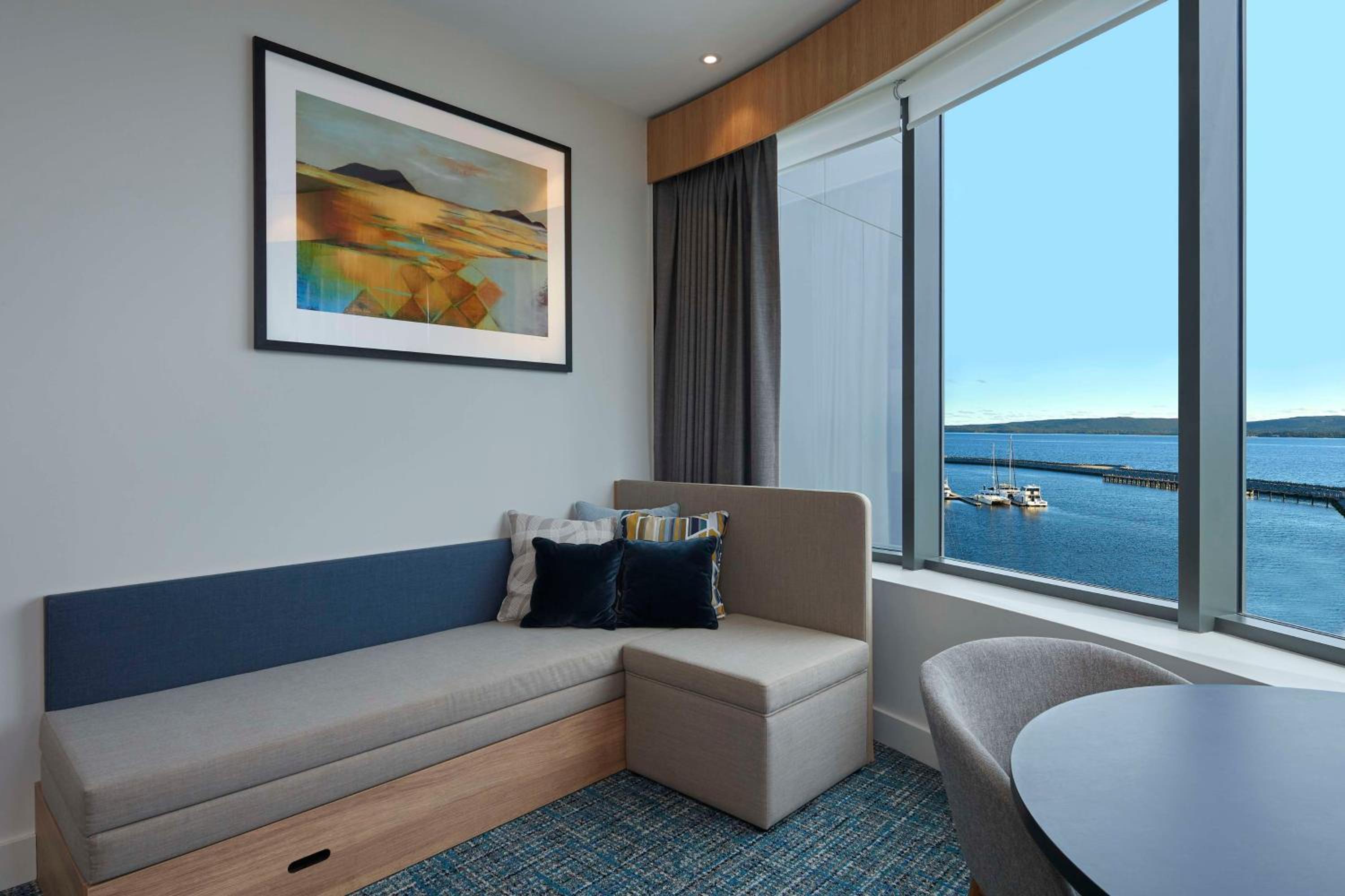 Deluxe King Room with Harbor View - Photo 2