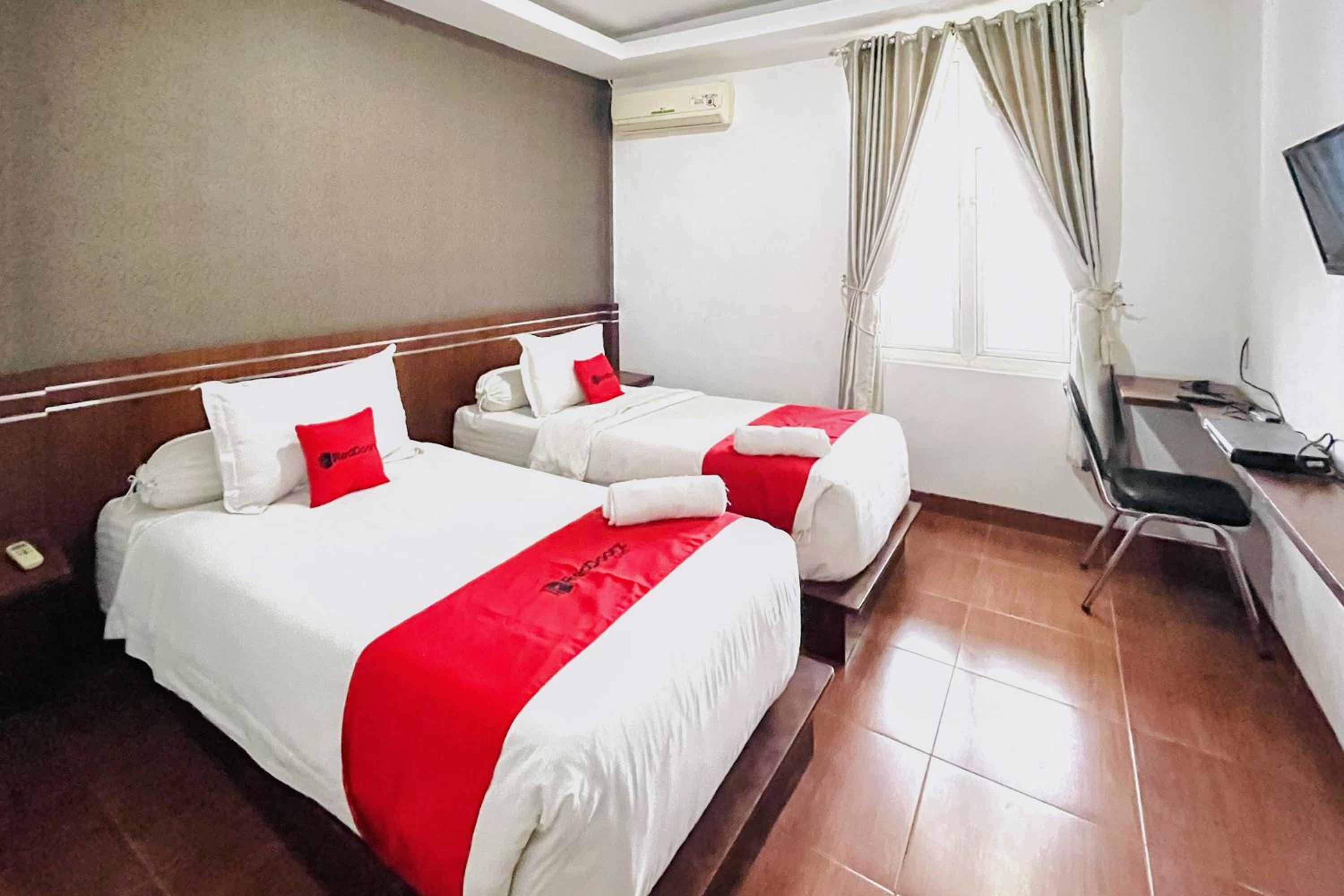 Deluxe Twin Room - Photo 1