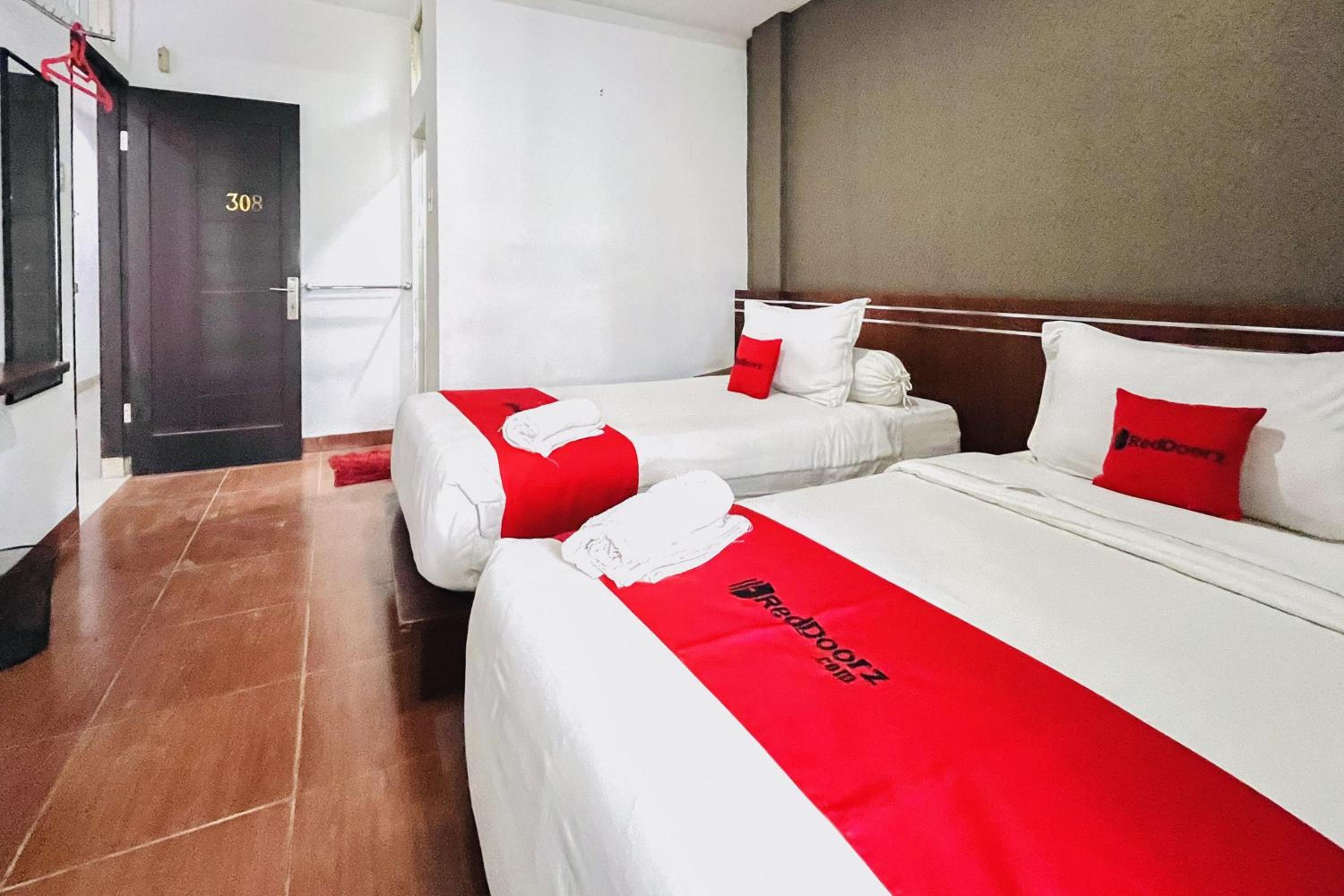 Deluxe Twin Room - Photo 4