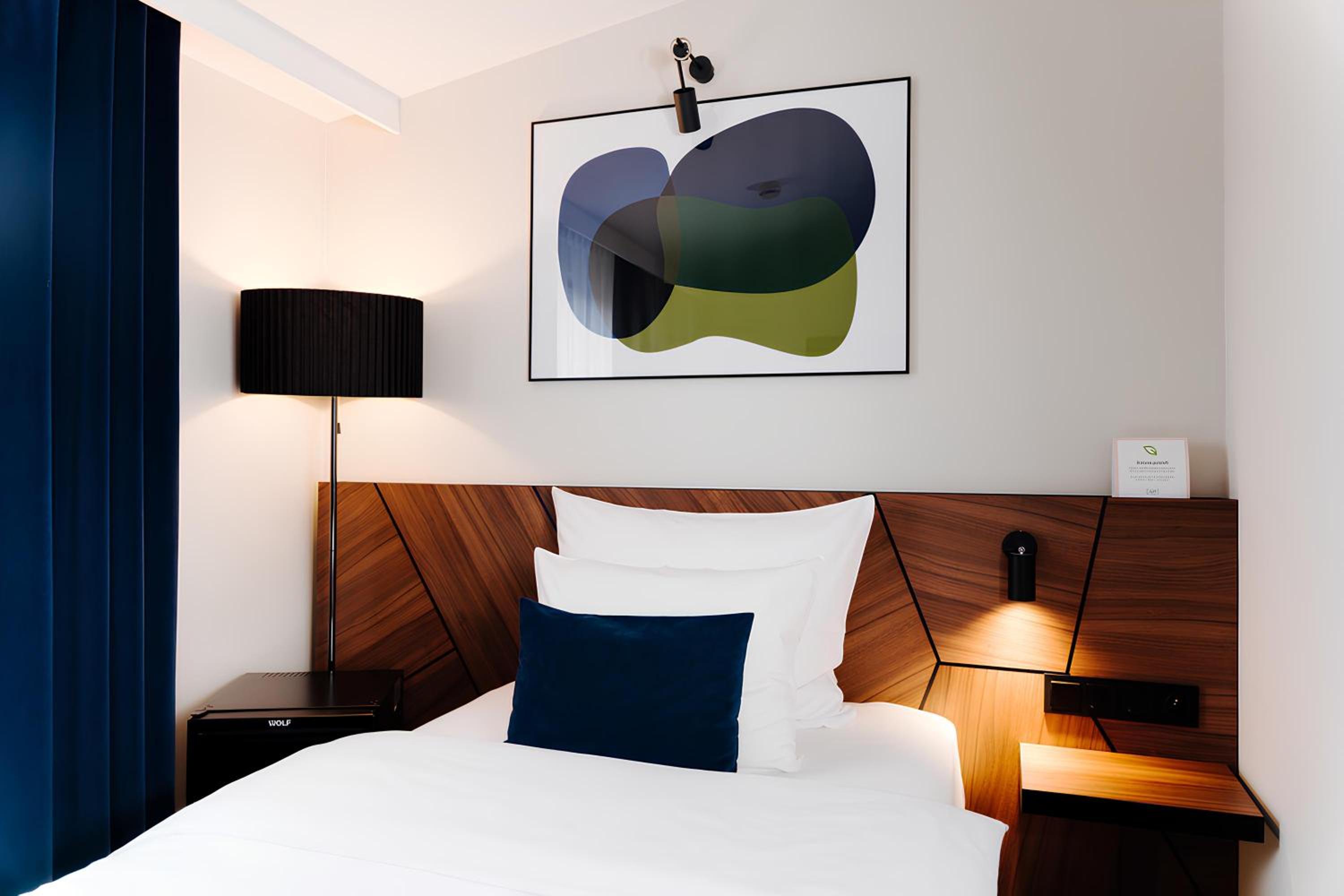 Single Room photo 2