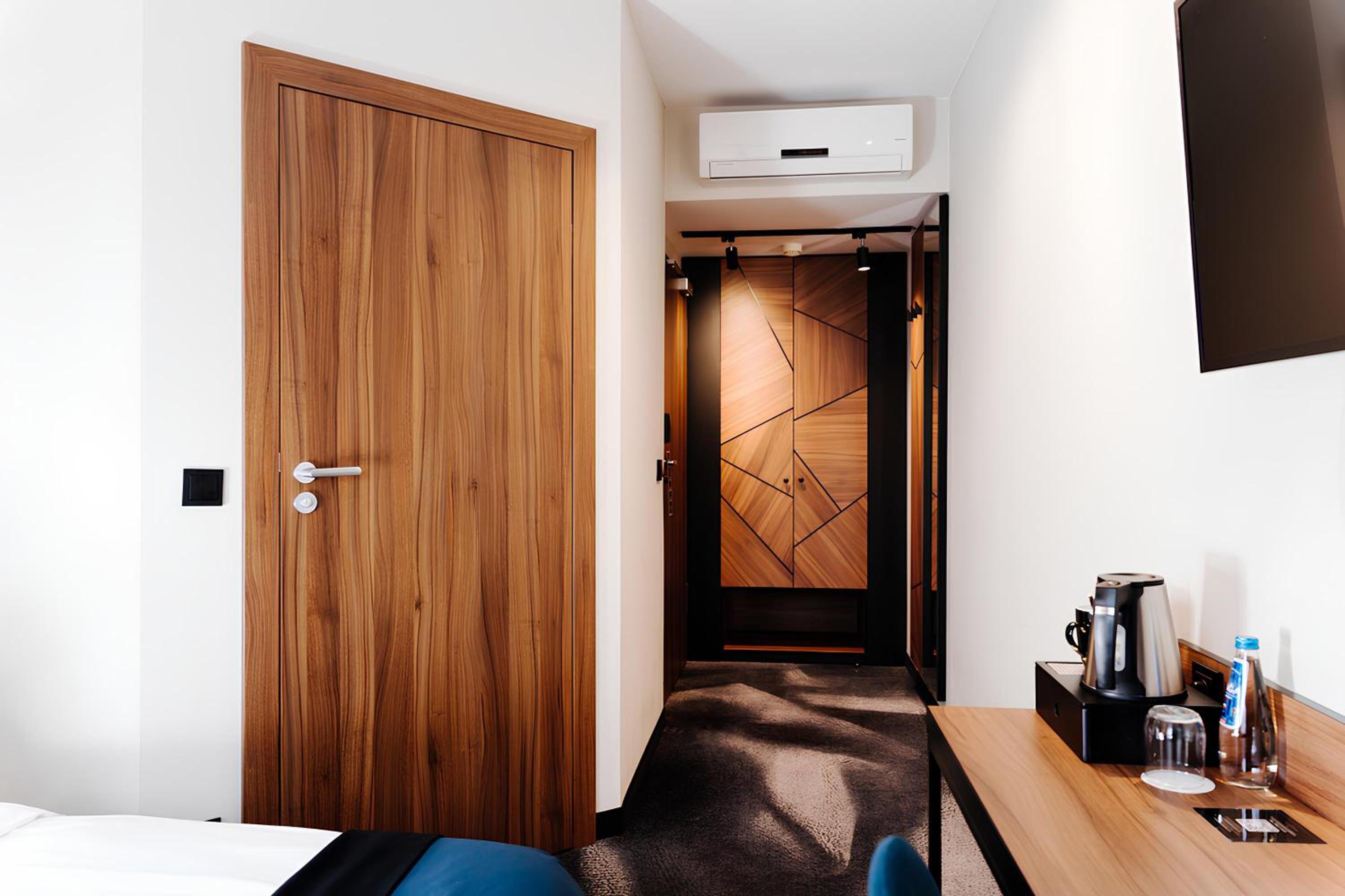 Single Room photo 3
