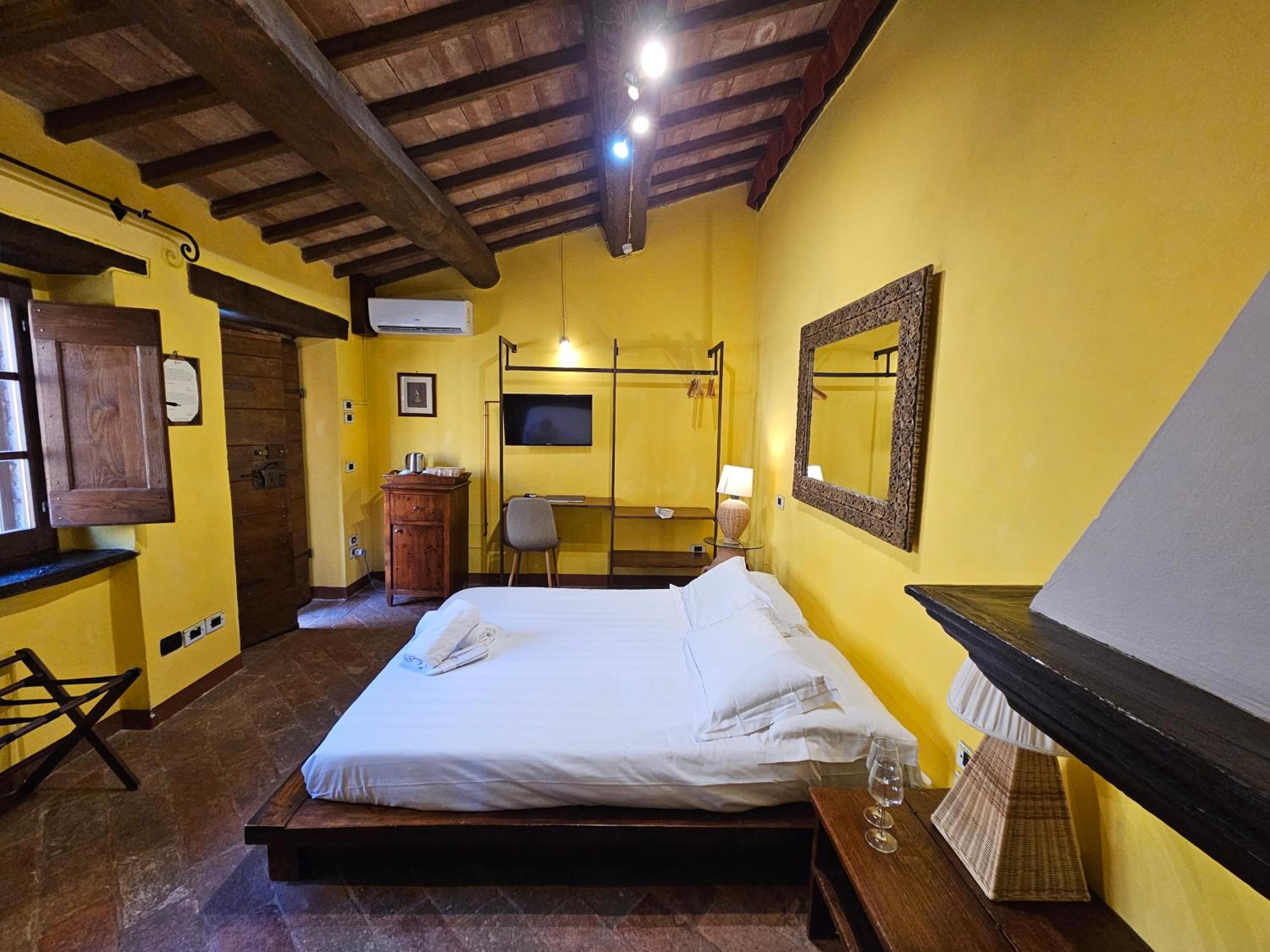 Superior Double Room - Photo 9