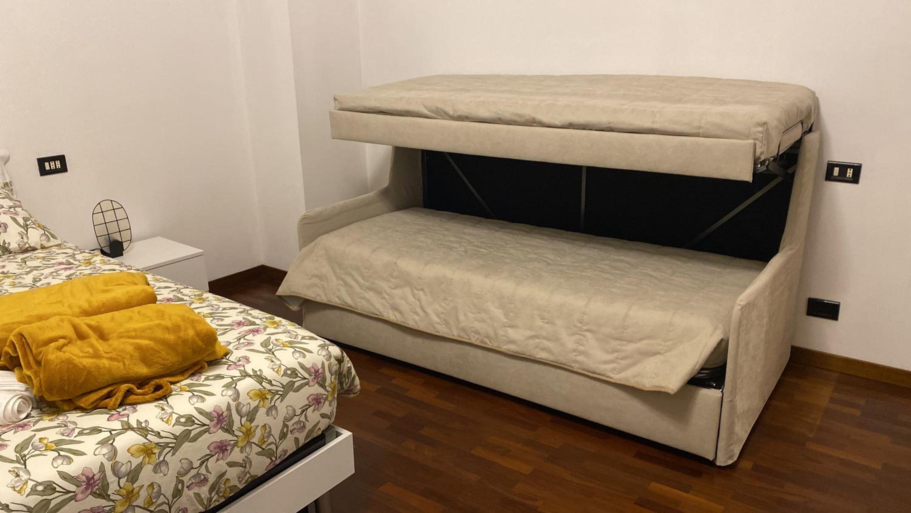 One-Bedroom Apartment photo 2
