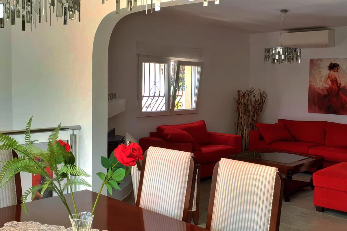 Villa de Tres Habitaciones