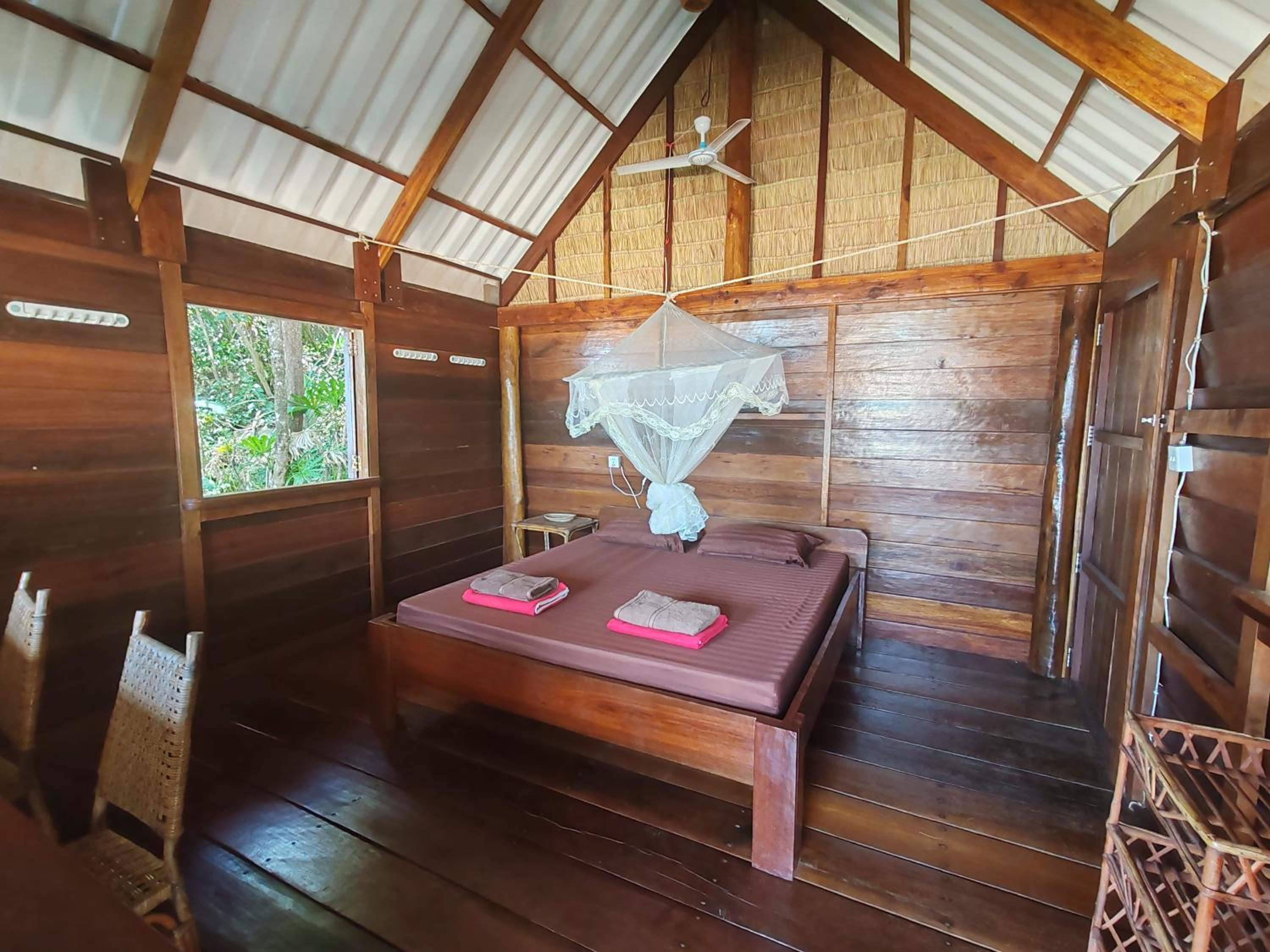 Bungalow - Beach Front - Photo 7