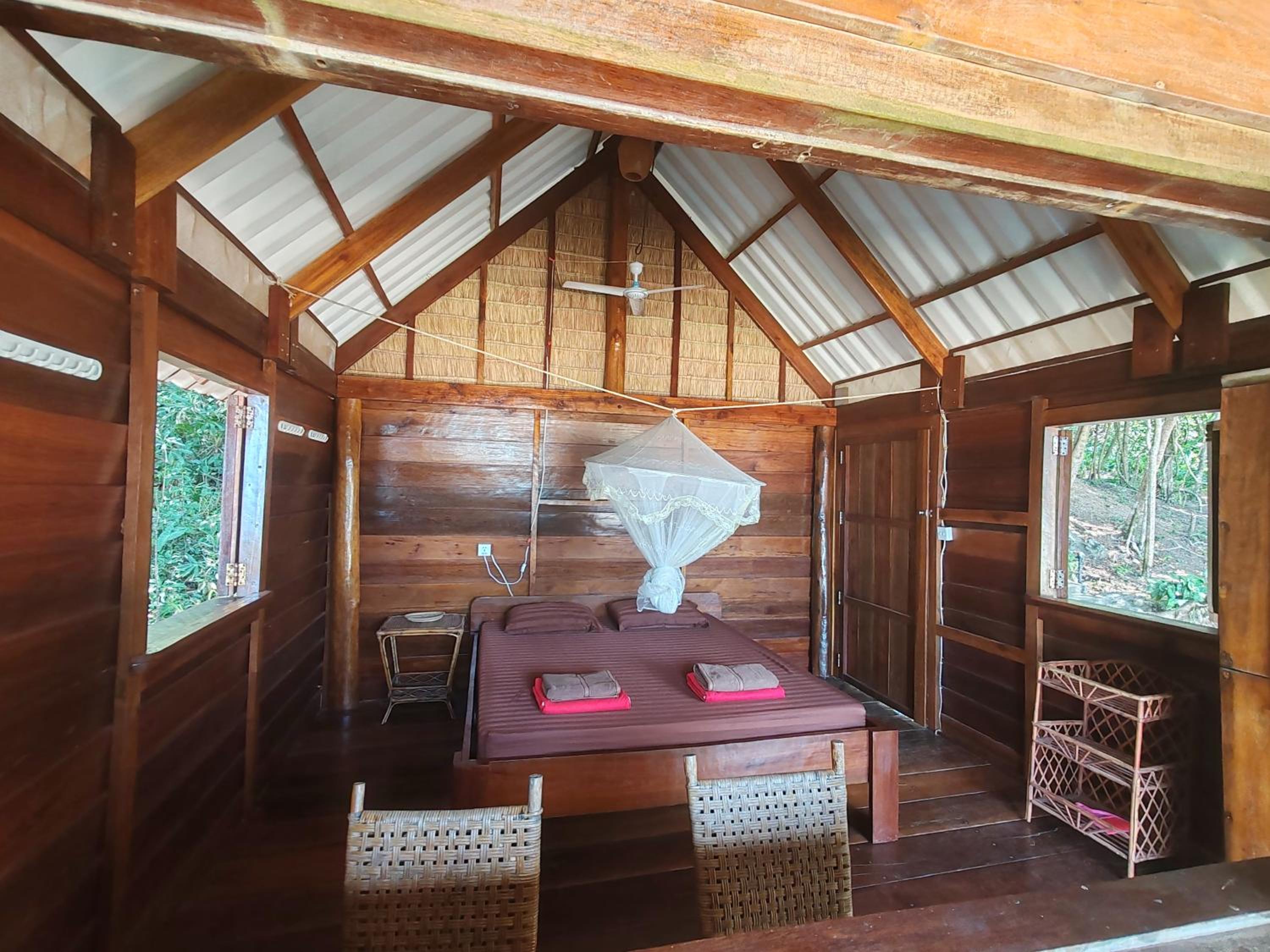 Bungalow - Beach Front - Photo 6