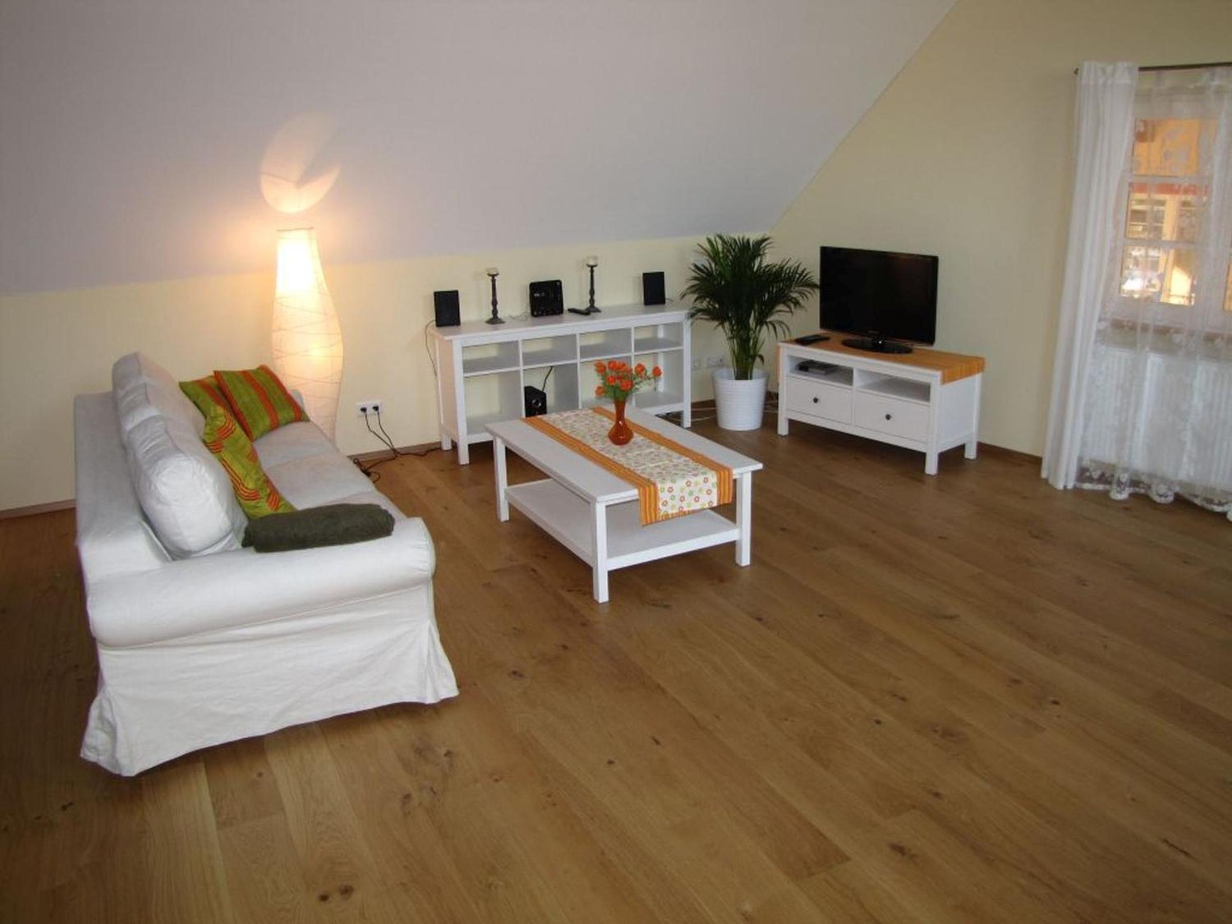One-Bedroom Apartment photo 1