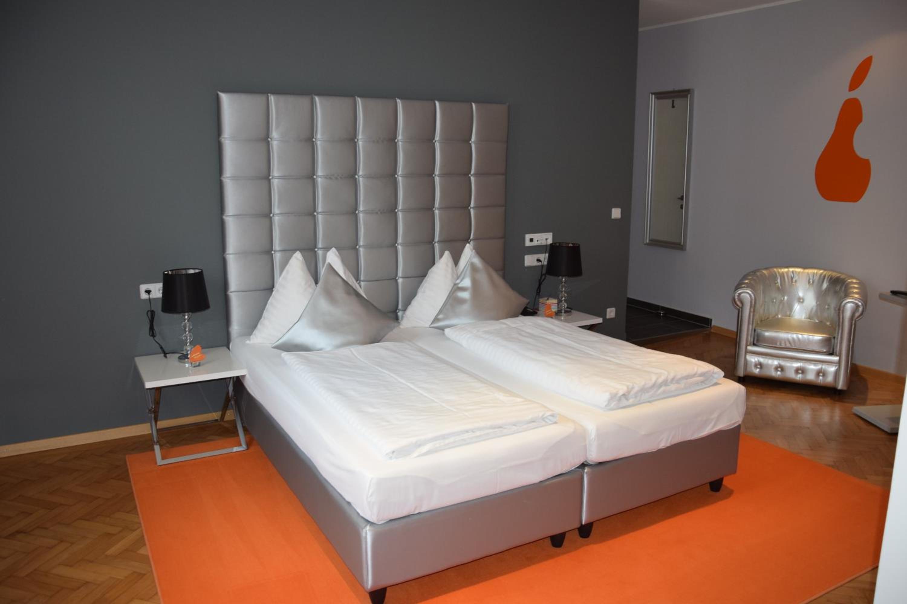 Orange Suite