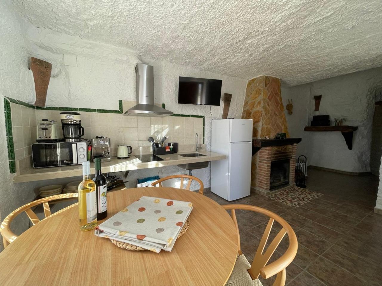 Apartment photo 2