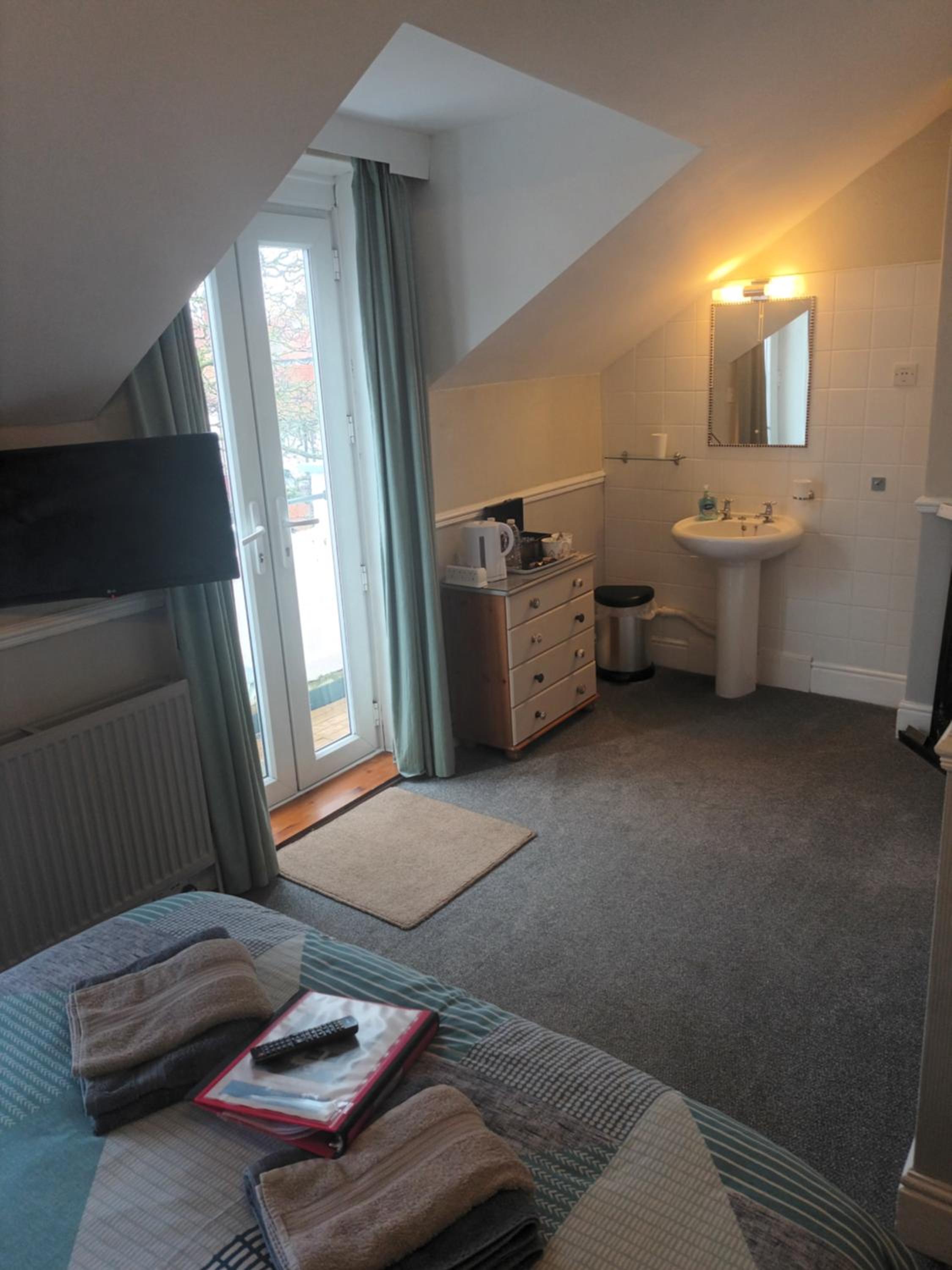 King Room with Balcony photo 2