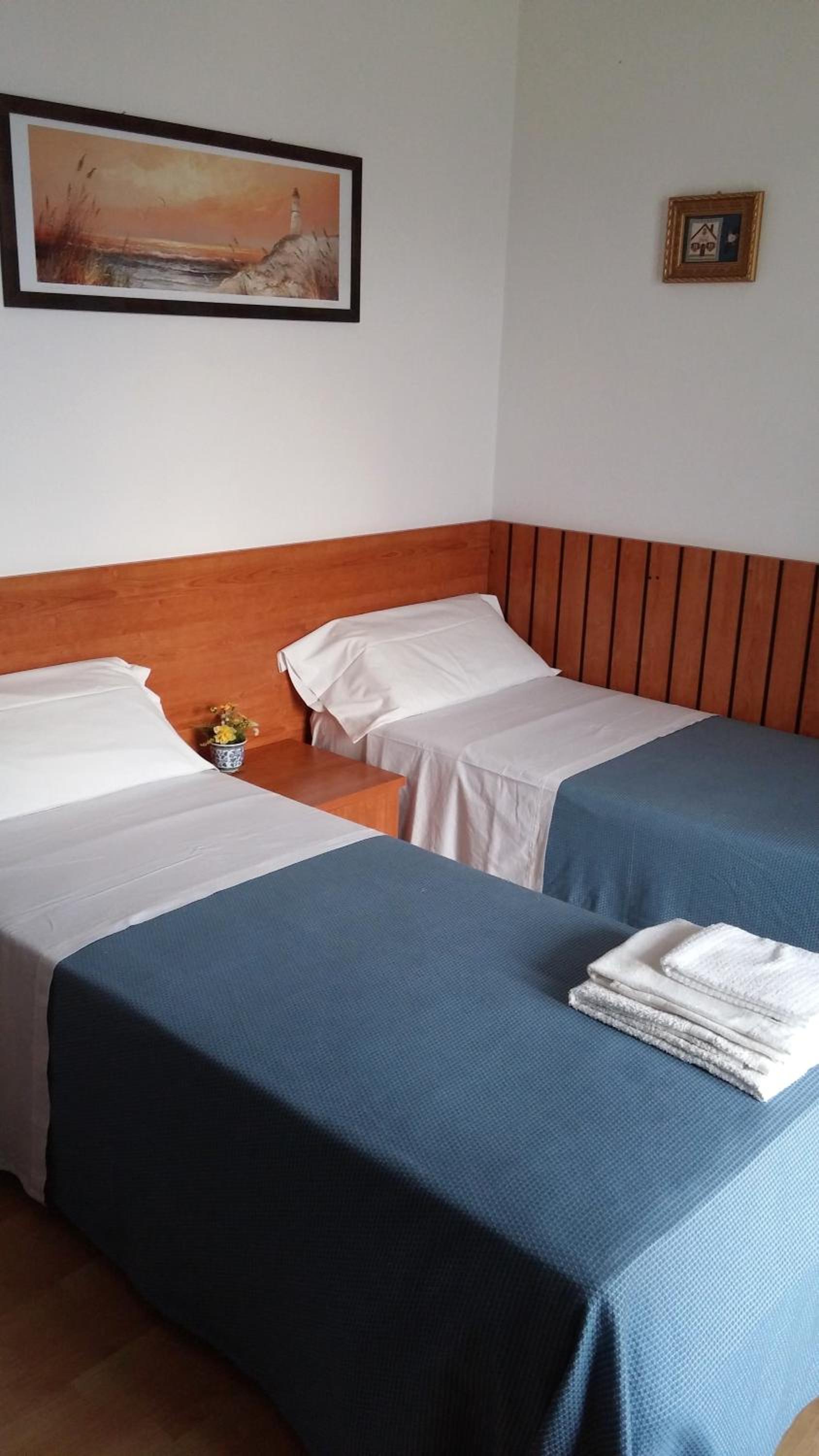 Quadruple Room - Photo 13