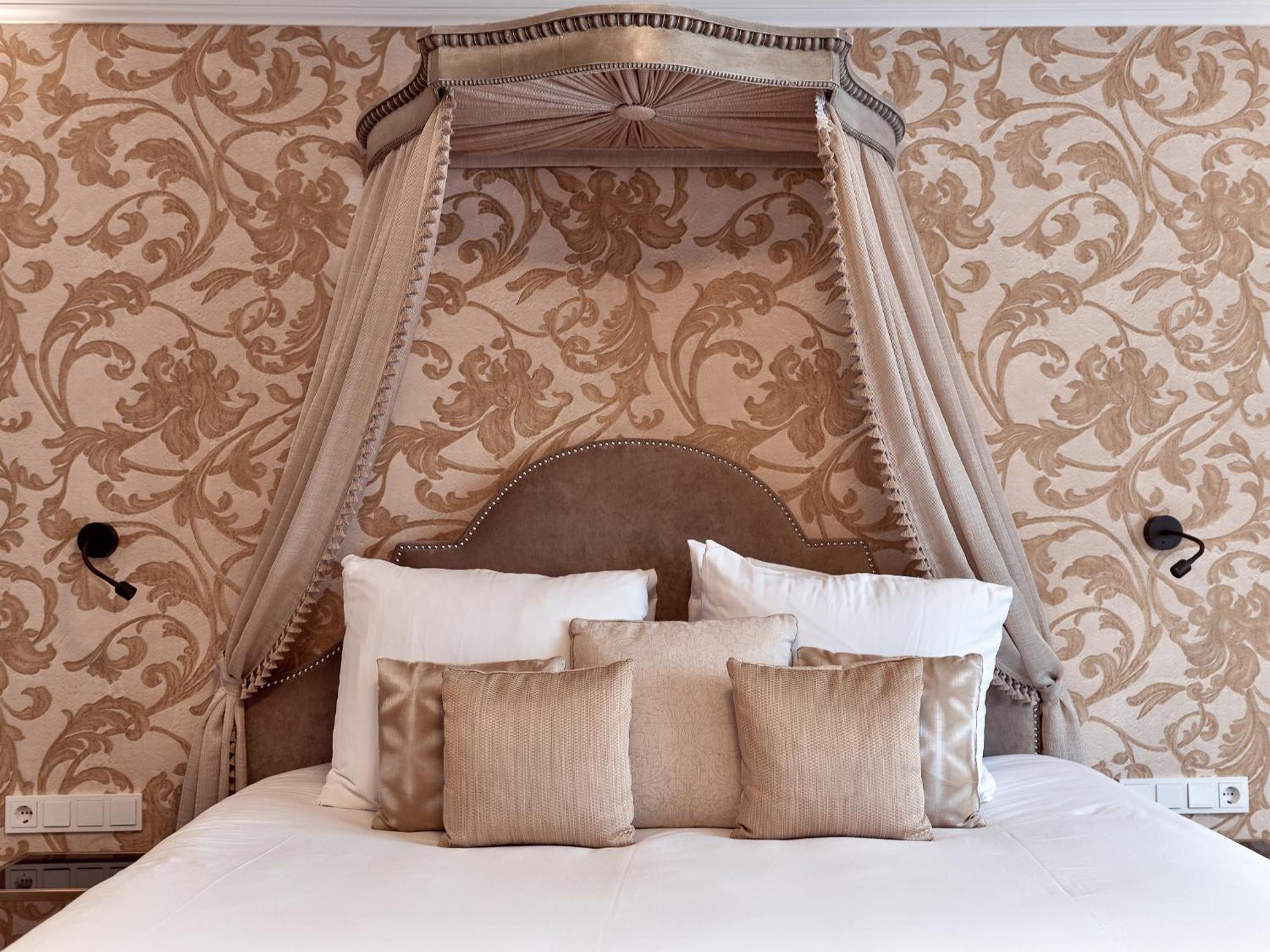 Executive King Suite photo 2