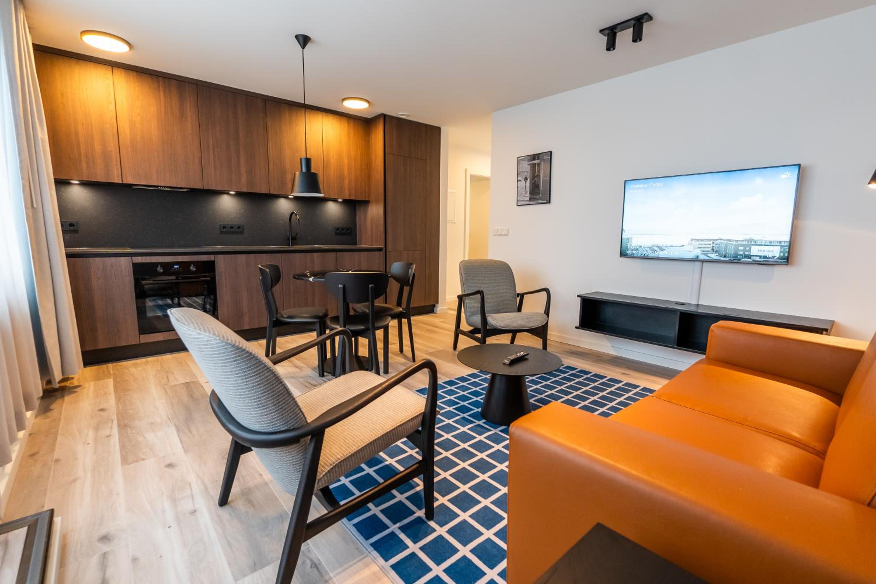 Deluxe City View One Bedroom Apartment with balcony