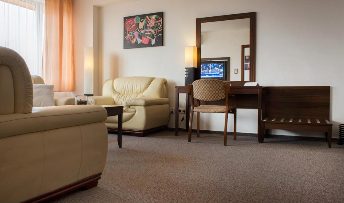 Apartment - Photo 1