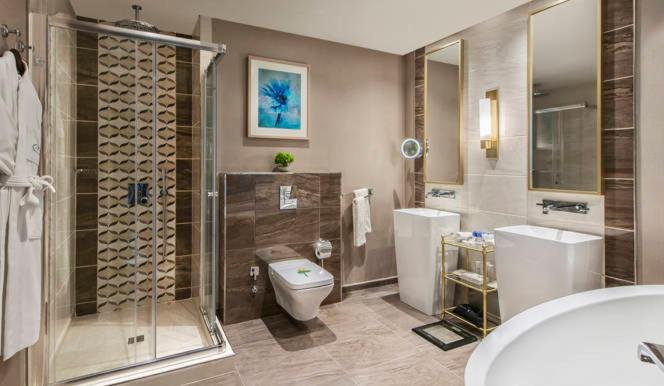 Presidential Suite with King Size Bed photo 3