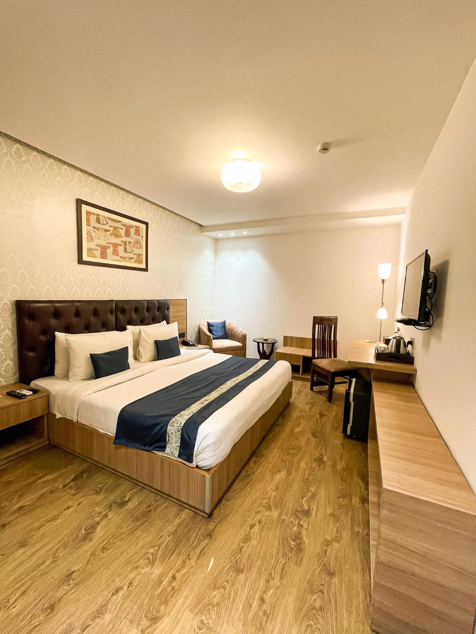 Standard King Room