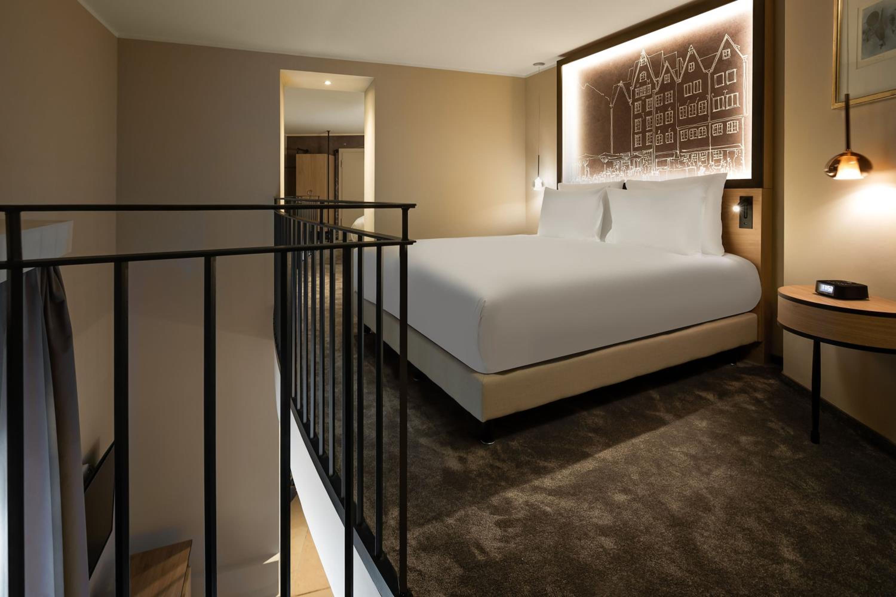 Duplex King Suite thumbnail 6