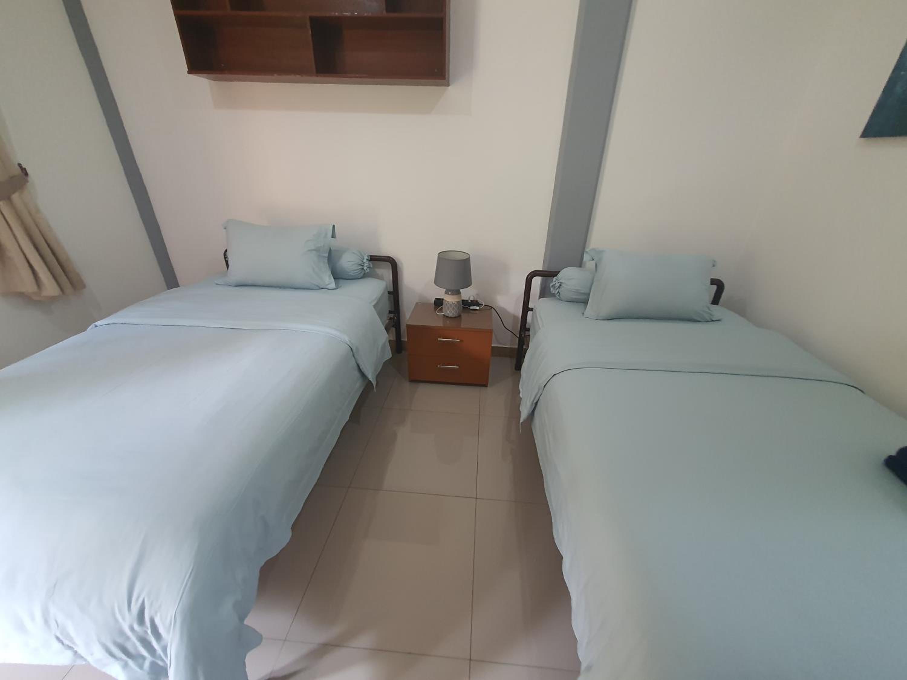 Twin Room - Photo 2
