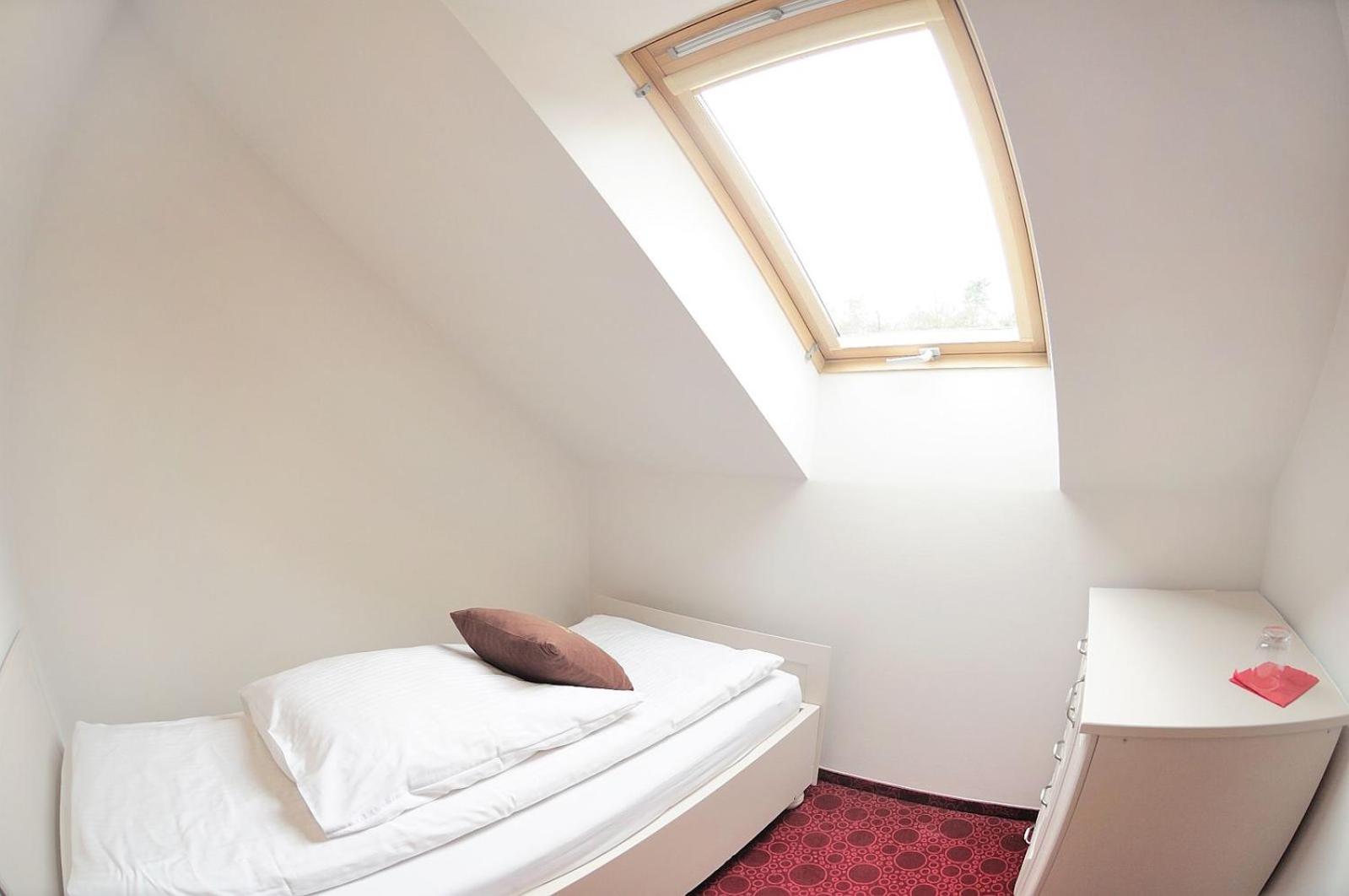 King Apartment - Photo 9