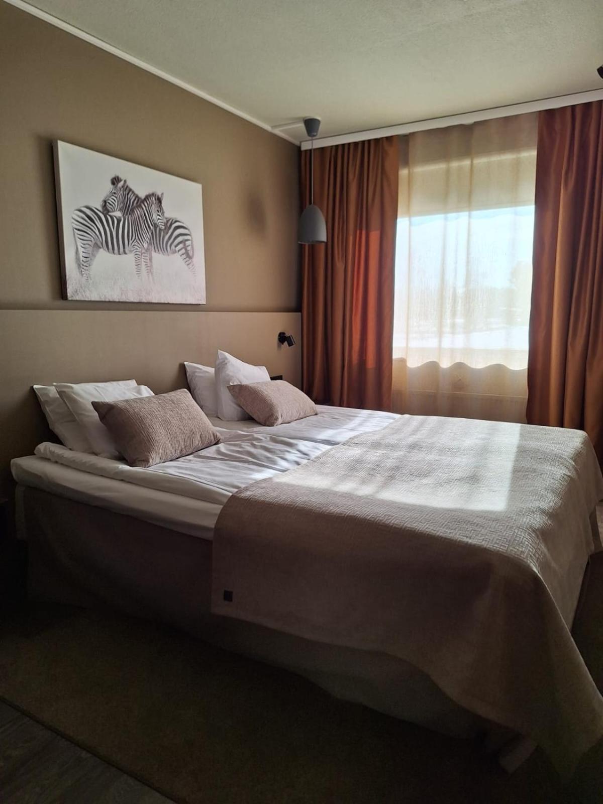 Deluxe Suite - Photo 5