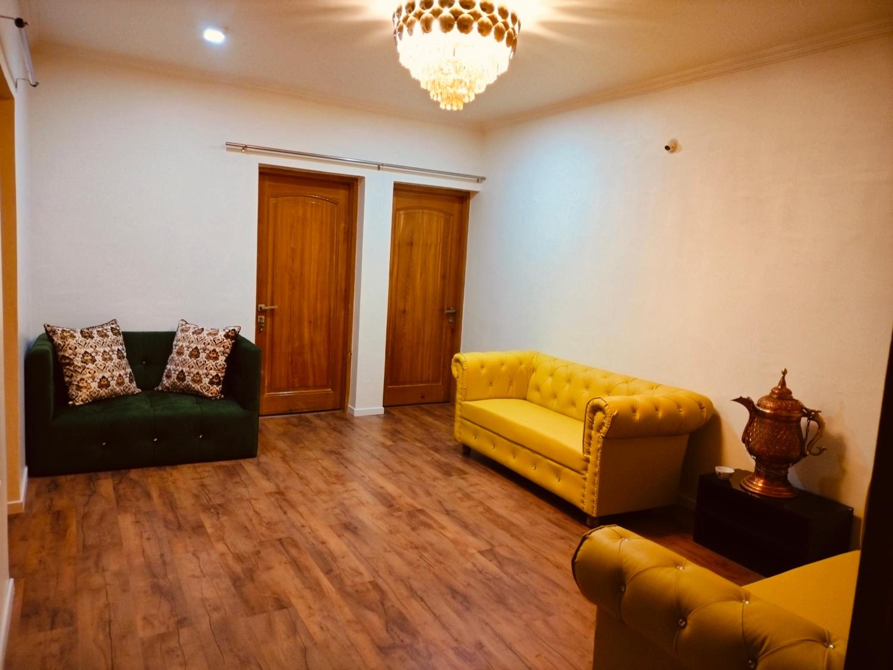 Family Room photo 3