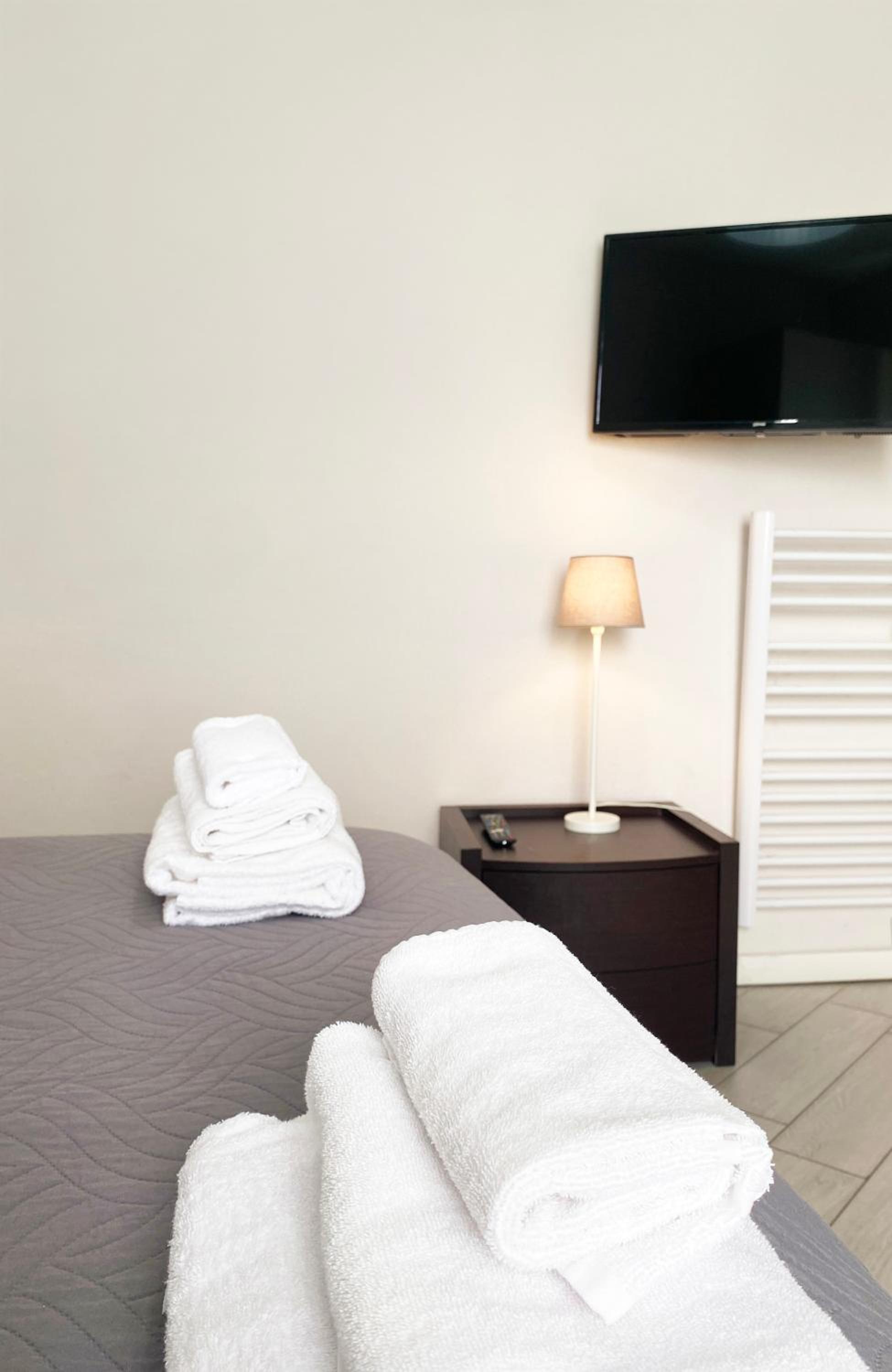 Double Room - Photo 13