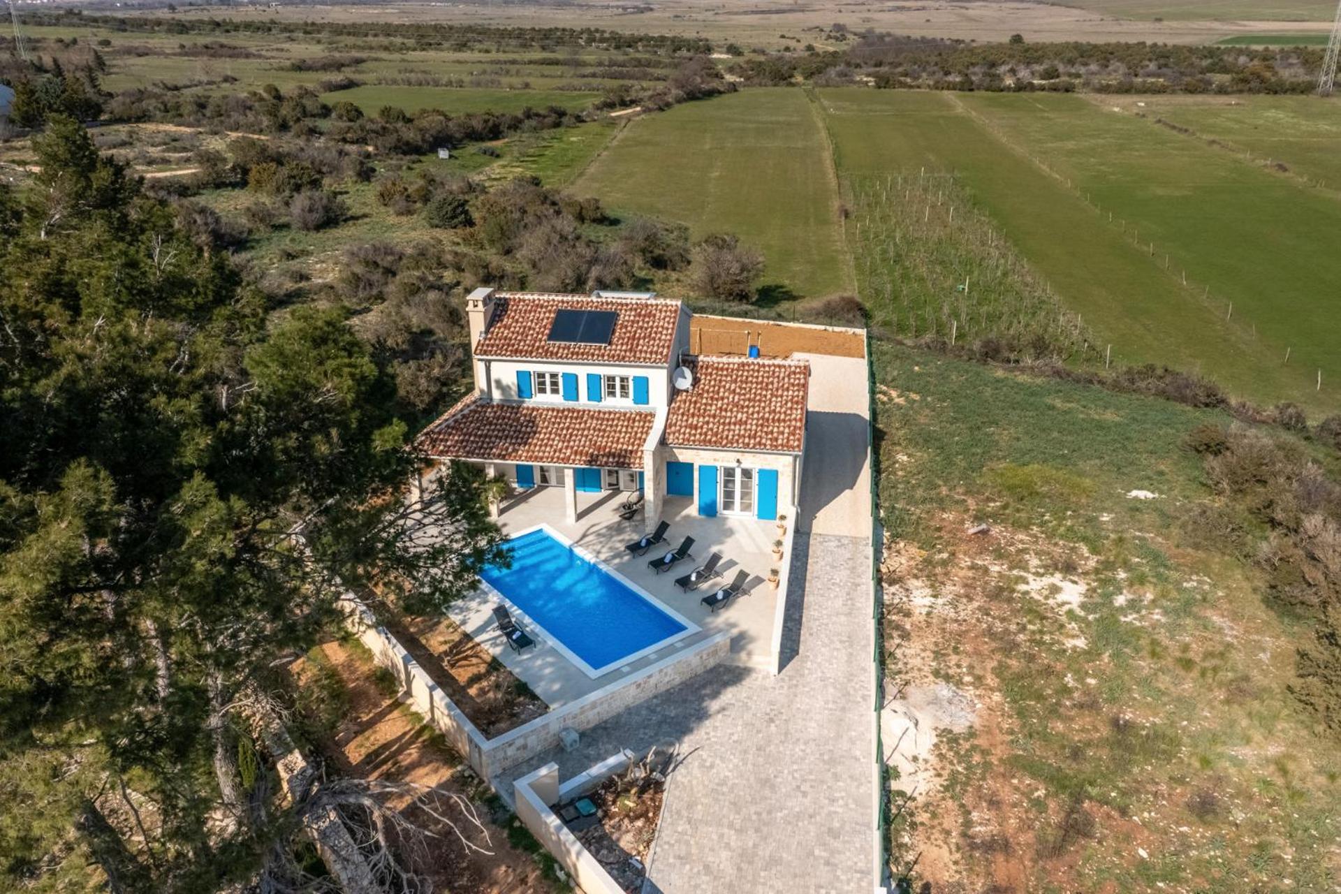 Villa With Private Pool photo 2
