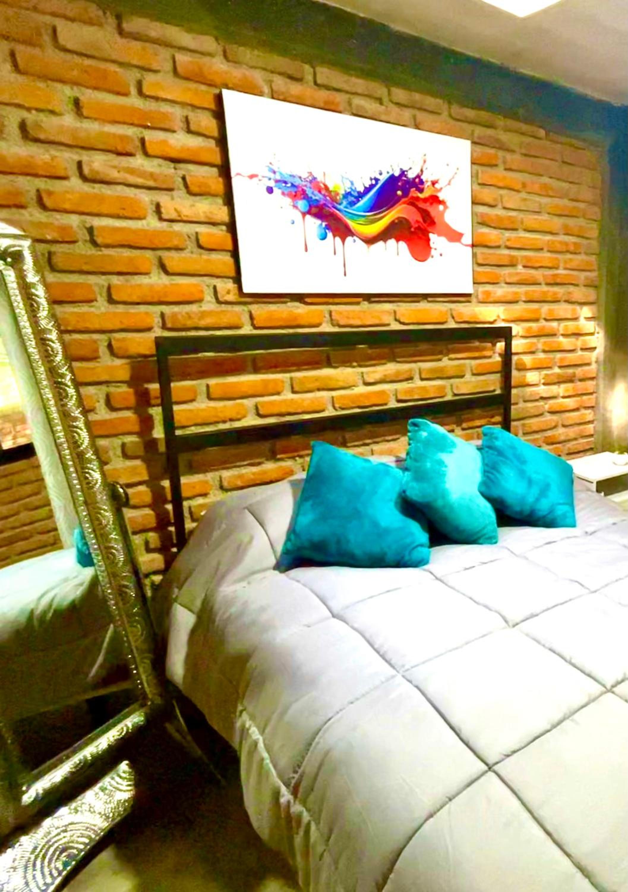 One-Bedroom House photo 1