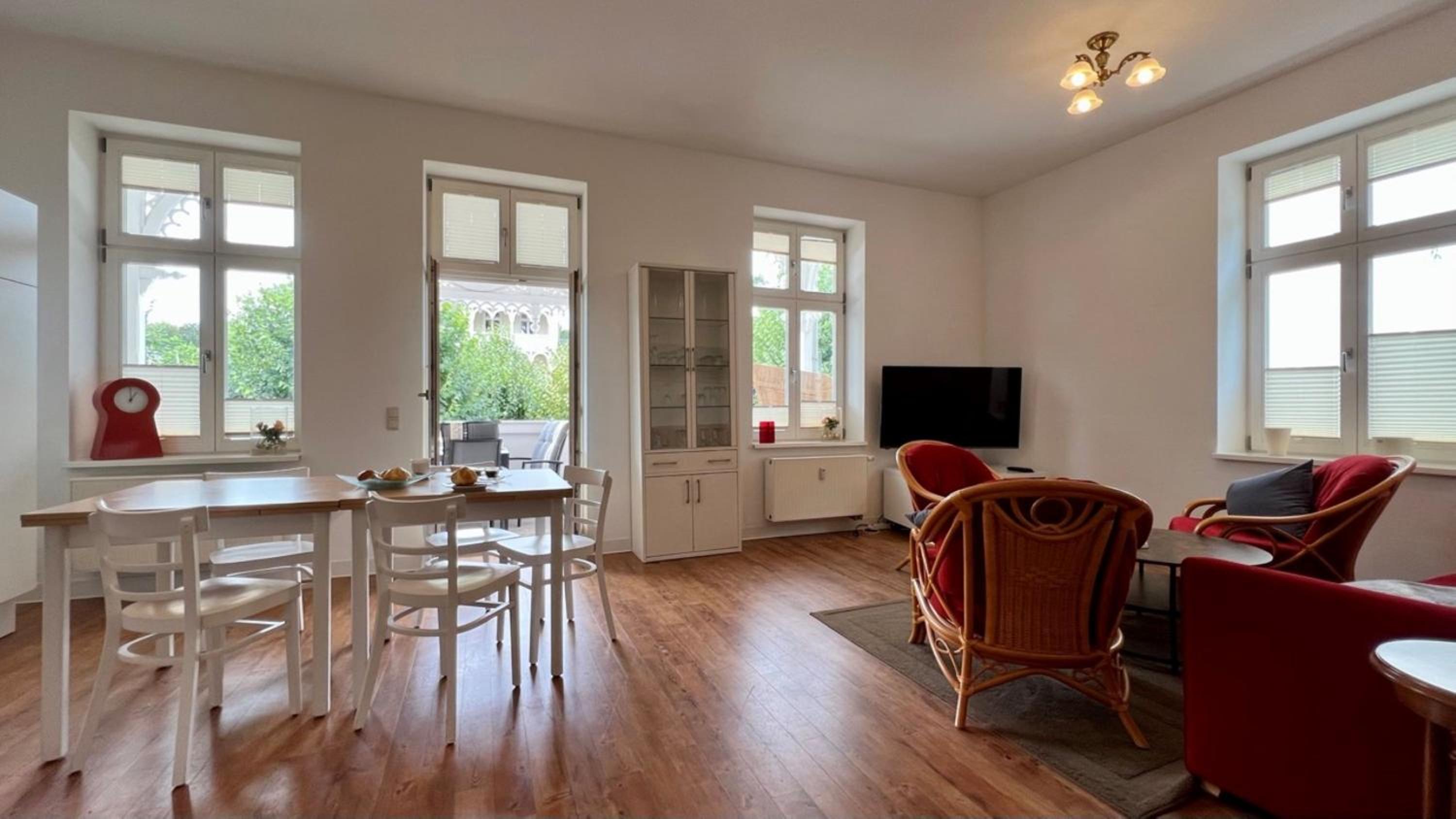 Apartment photo 1