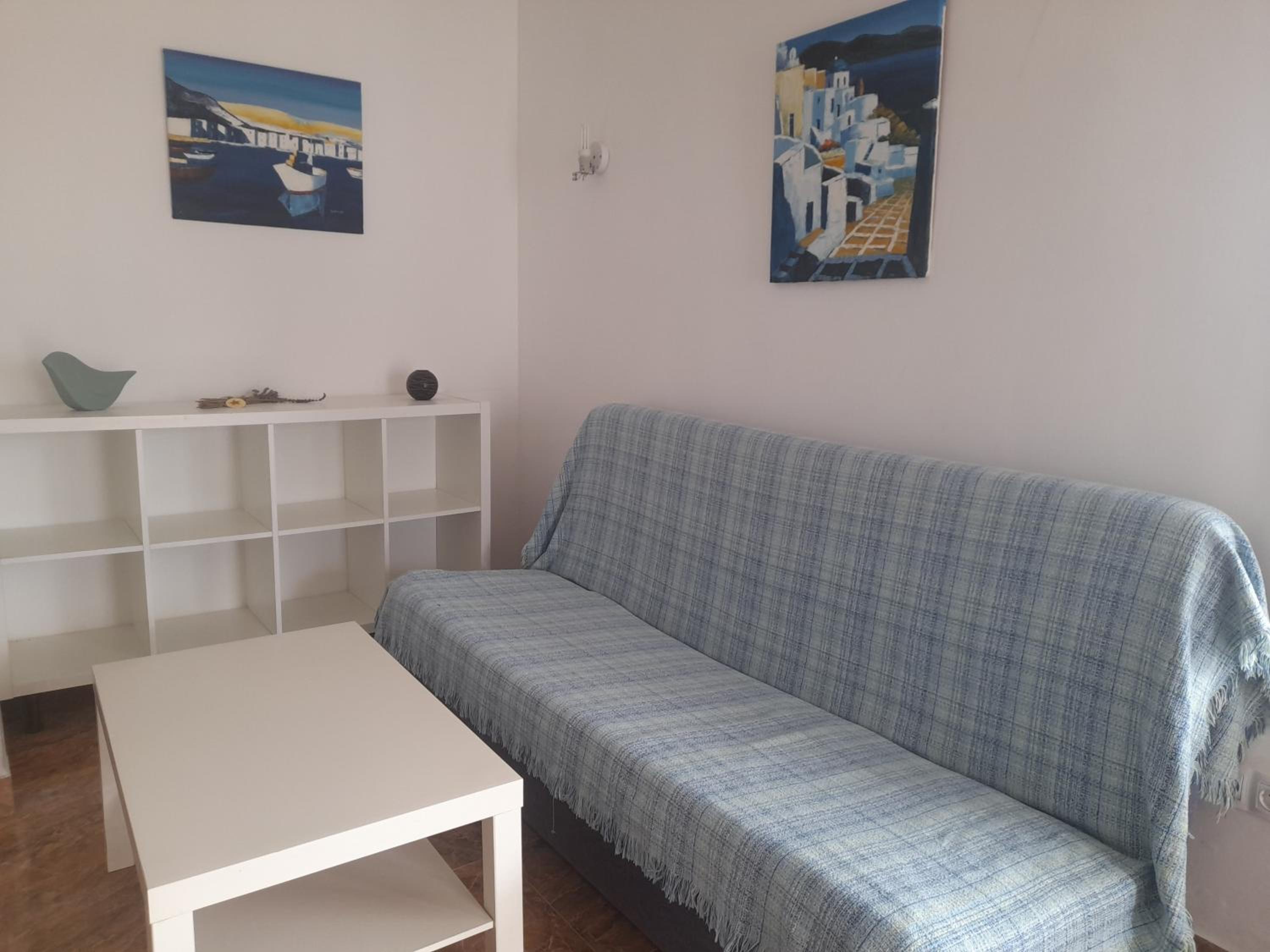 Apartamento de dos habitaciones con terraza y vista al mar