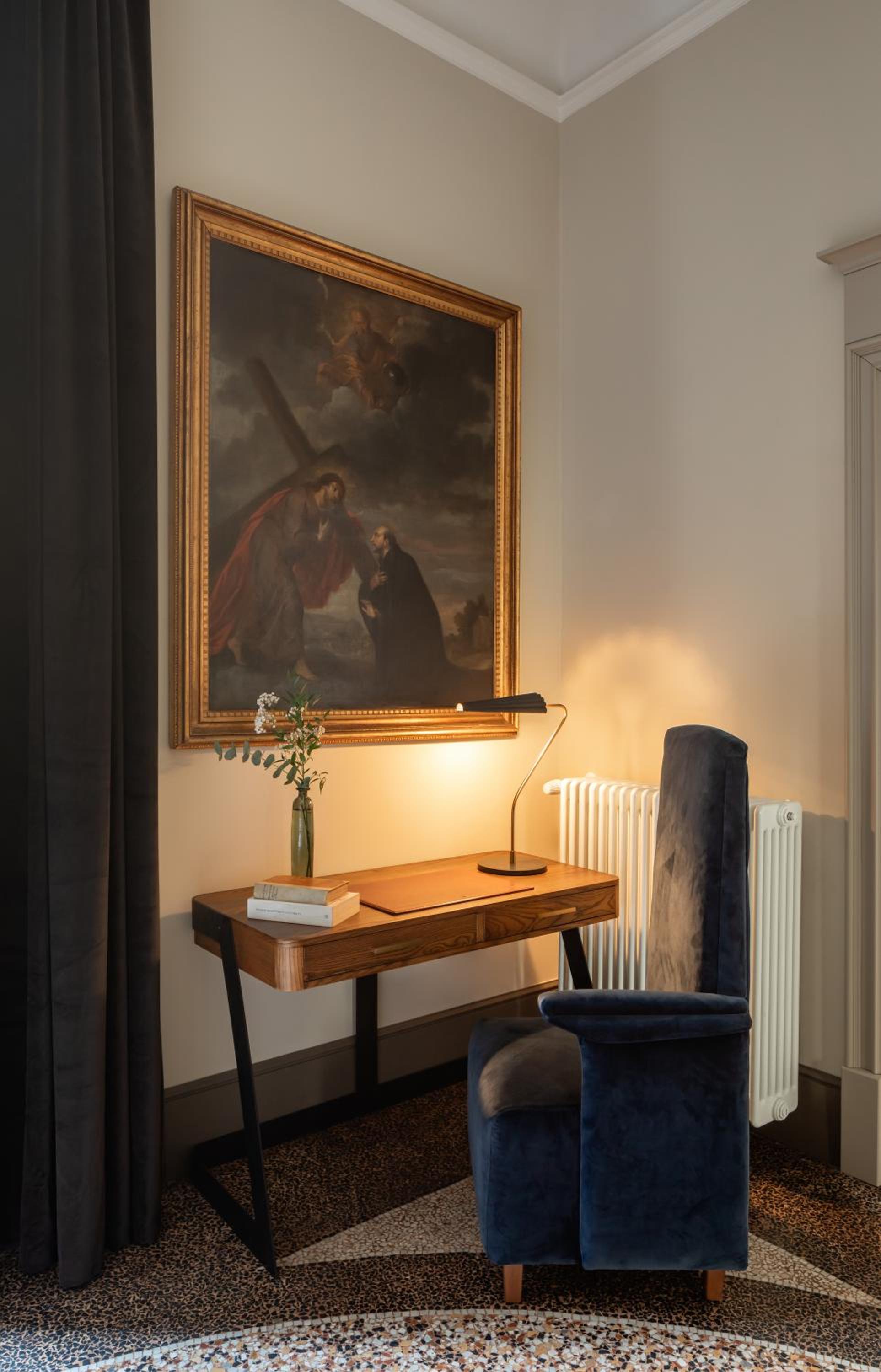 Two-Bedroom Apartment with Terrace photo 2
