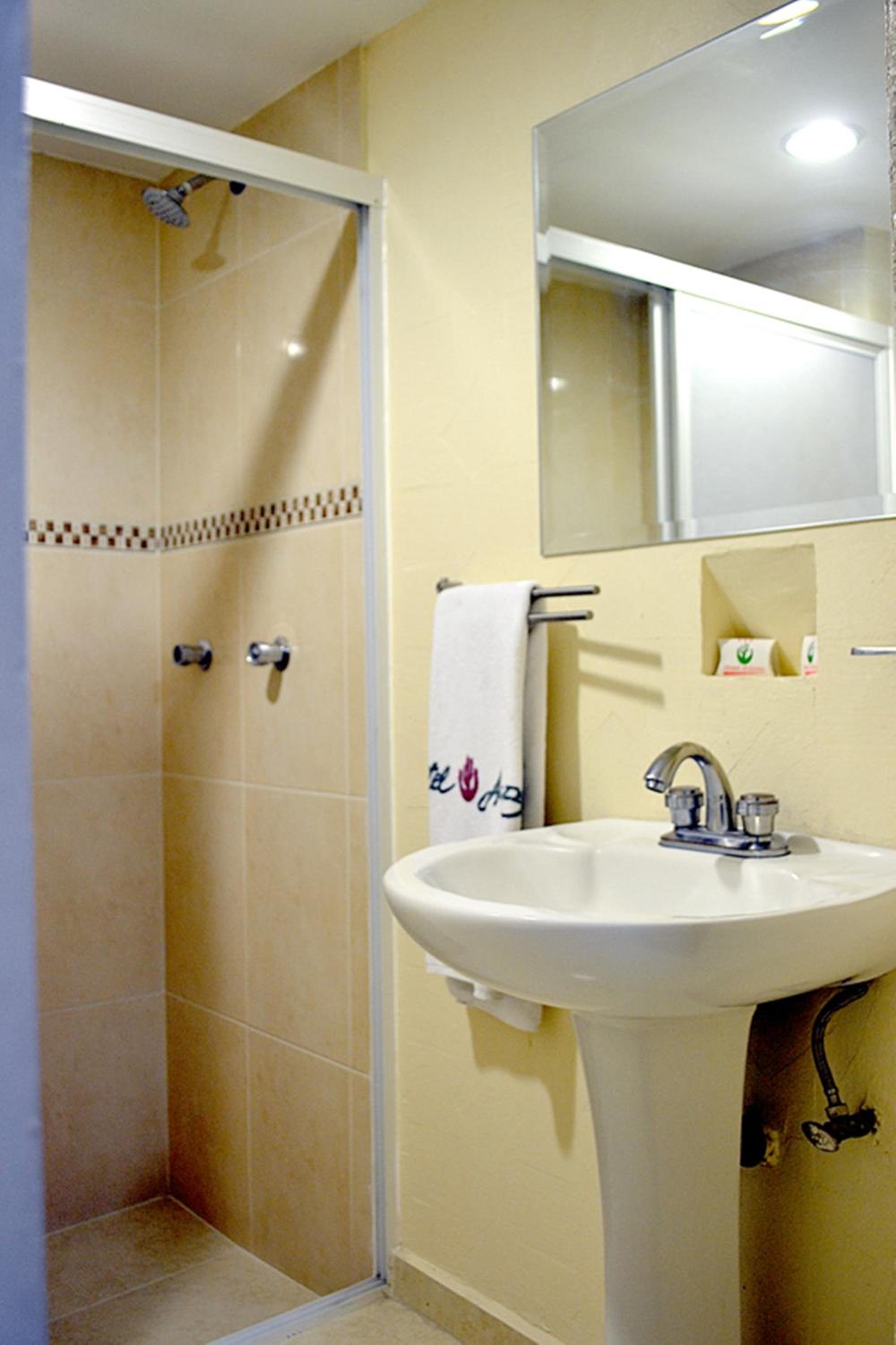 Double Room - Photo 4