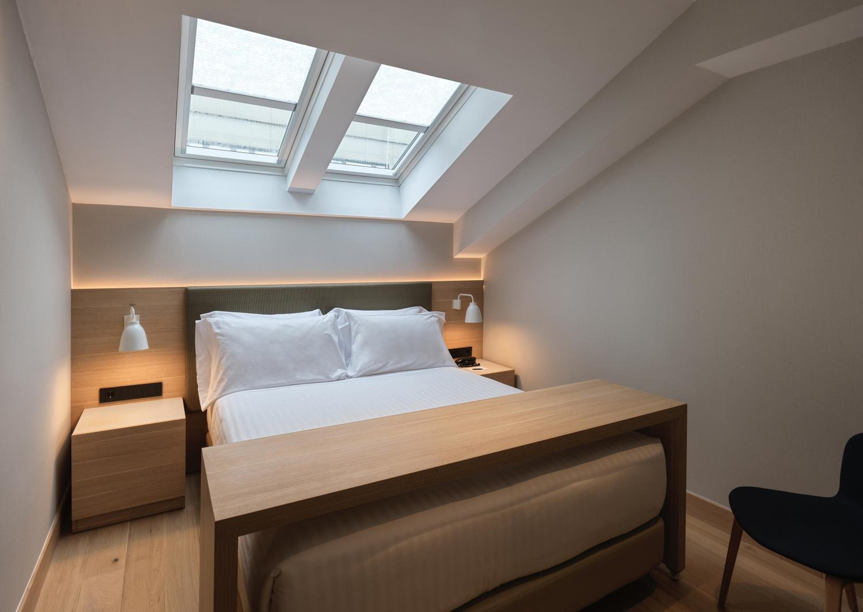Budget Double Room - Photo 4