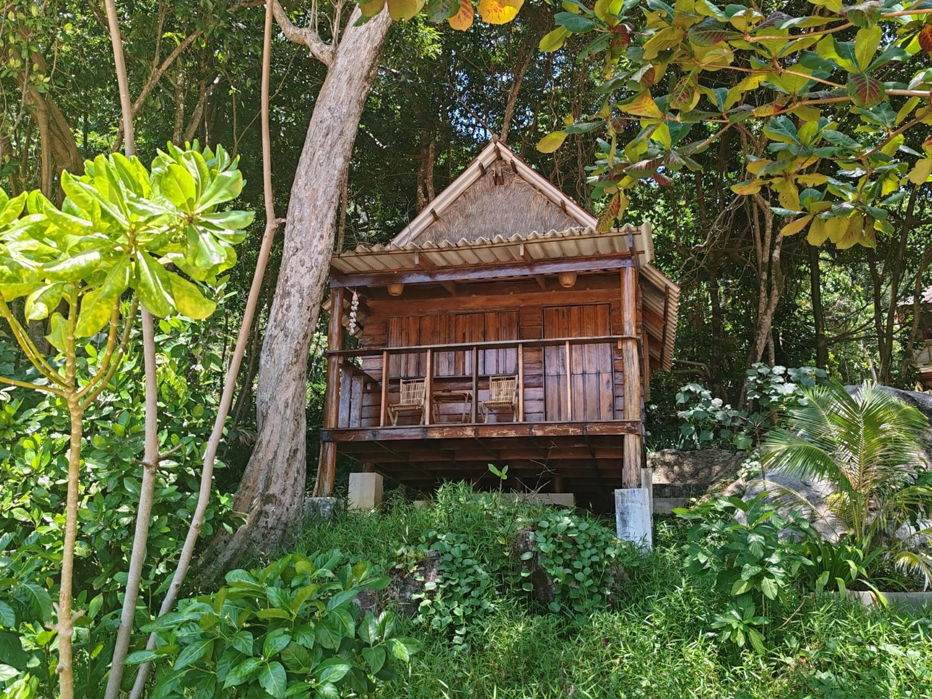 Bungalow - Beach Front - Photo 14
