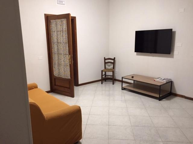 Three-Bedroom Apartment photo 1