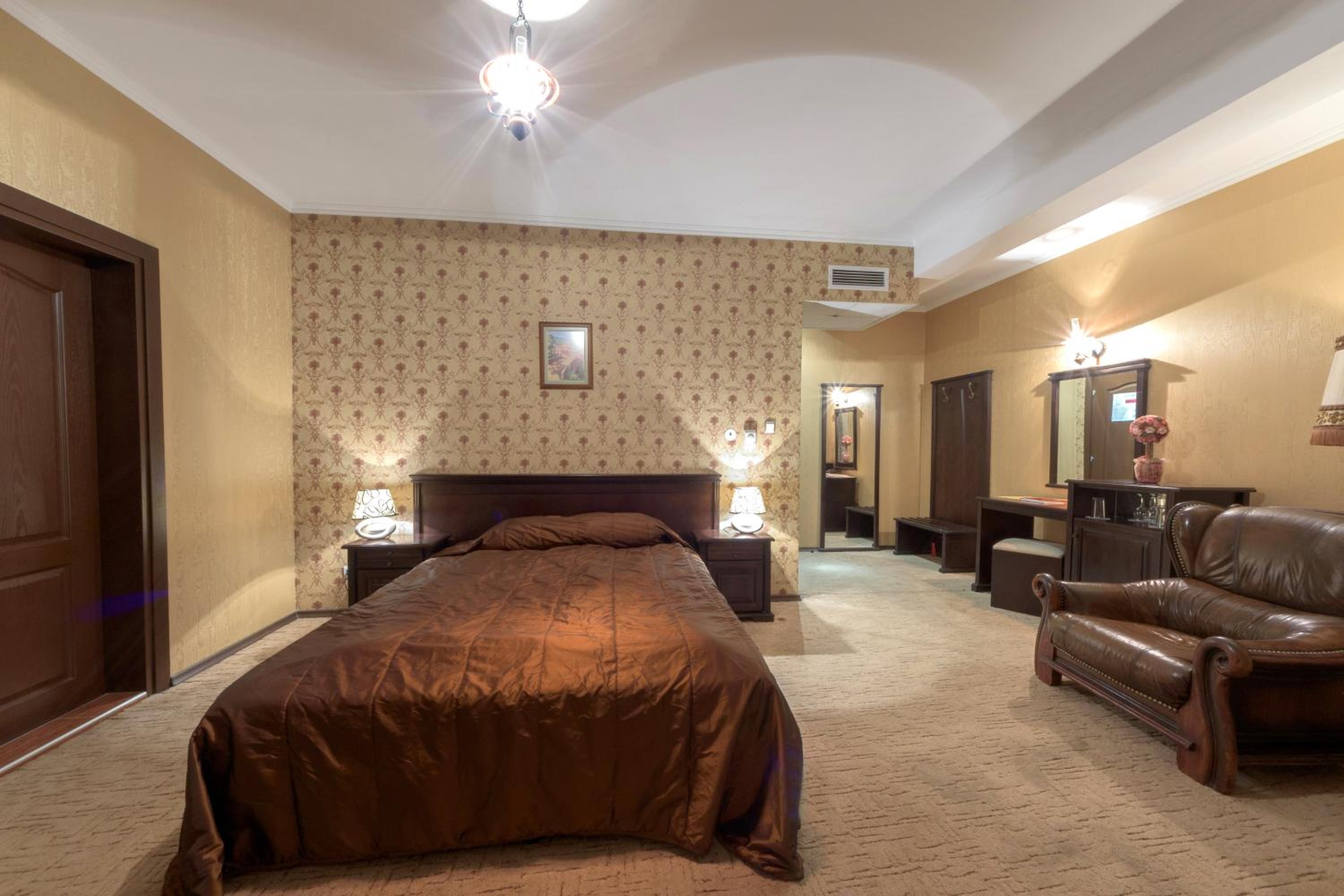 Deluxe Double Room with Bath and Terrace - Photo 2