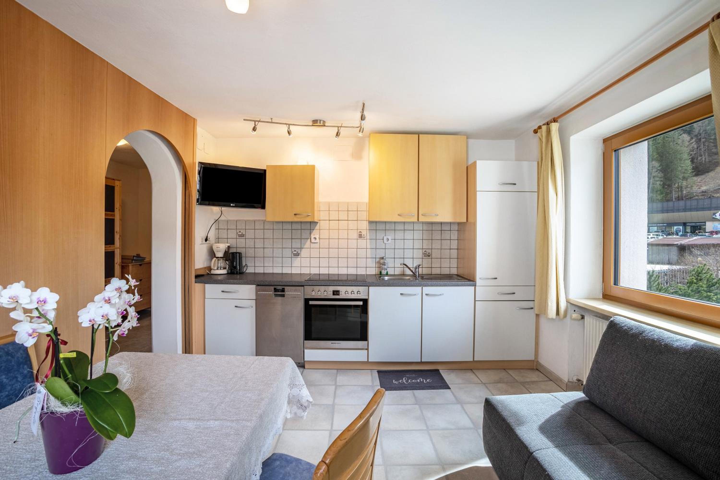 Superior One-Bedroom Apartment with Balcony photo 2