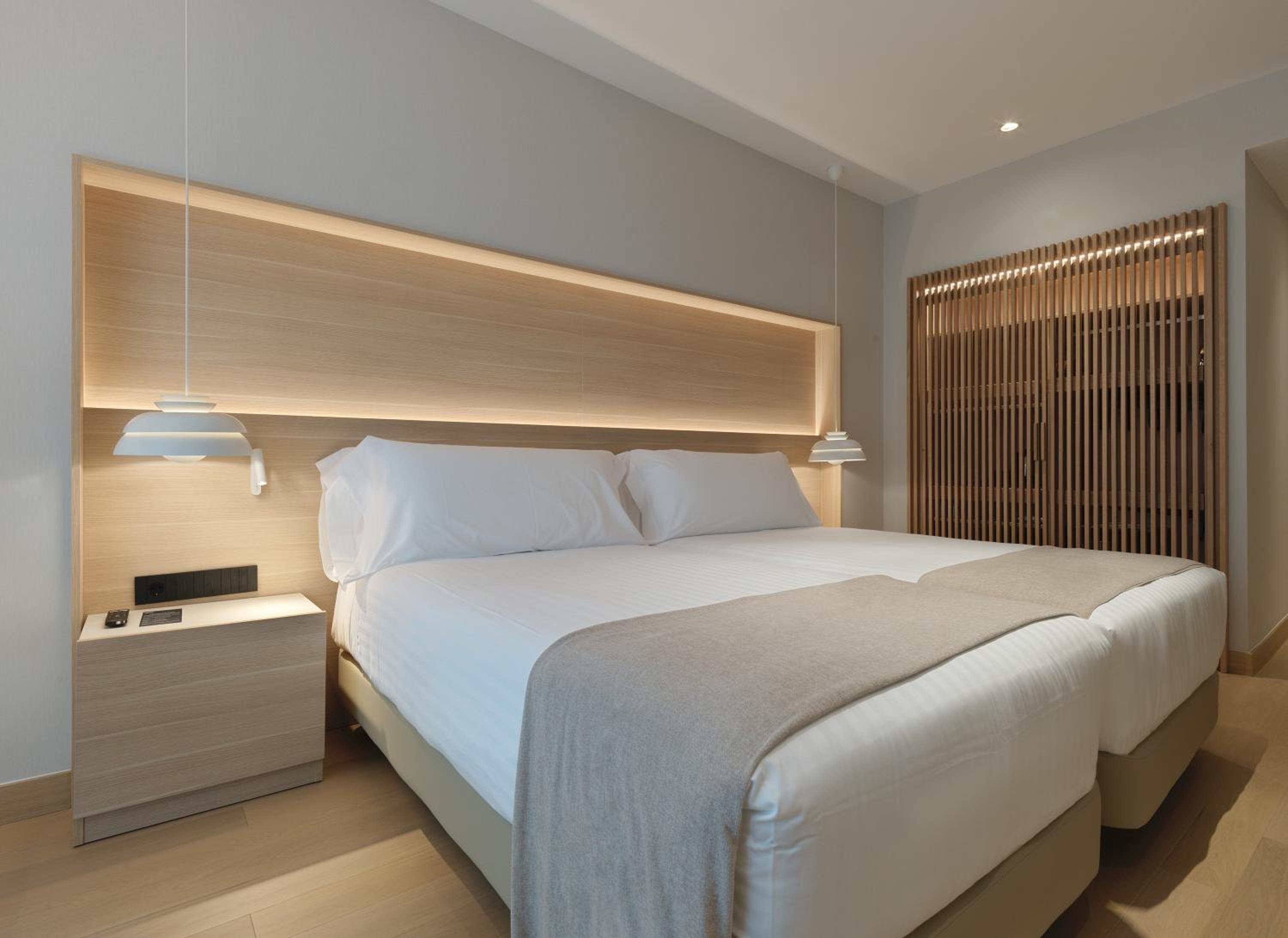 Double or Twin Room - Photo 7