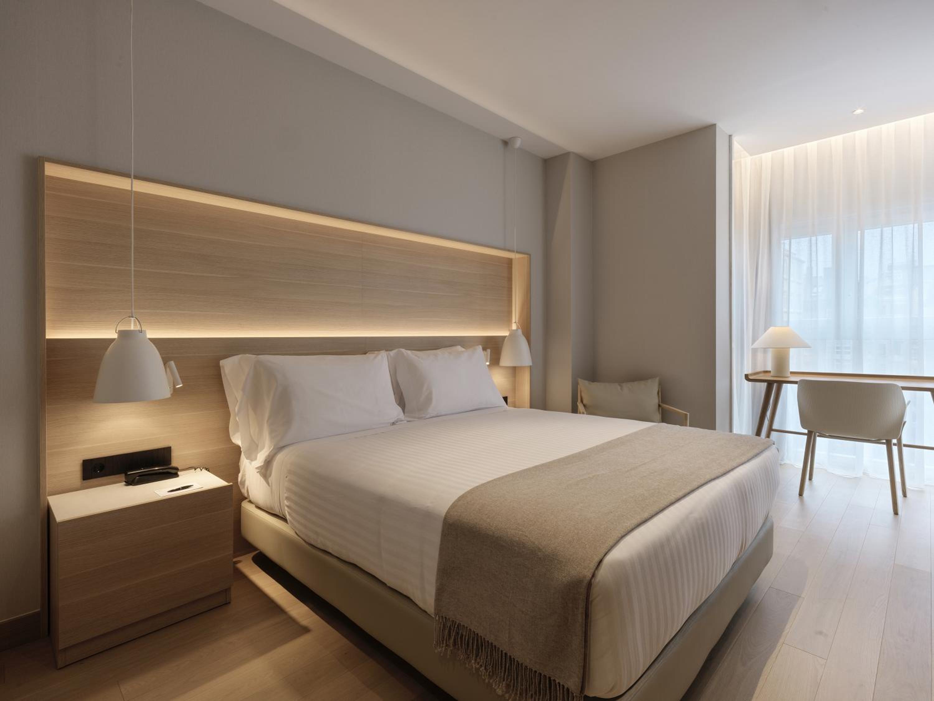 Double or Twin Room - Photo 8