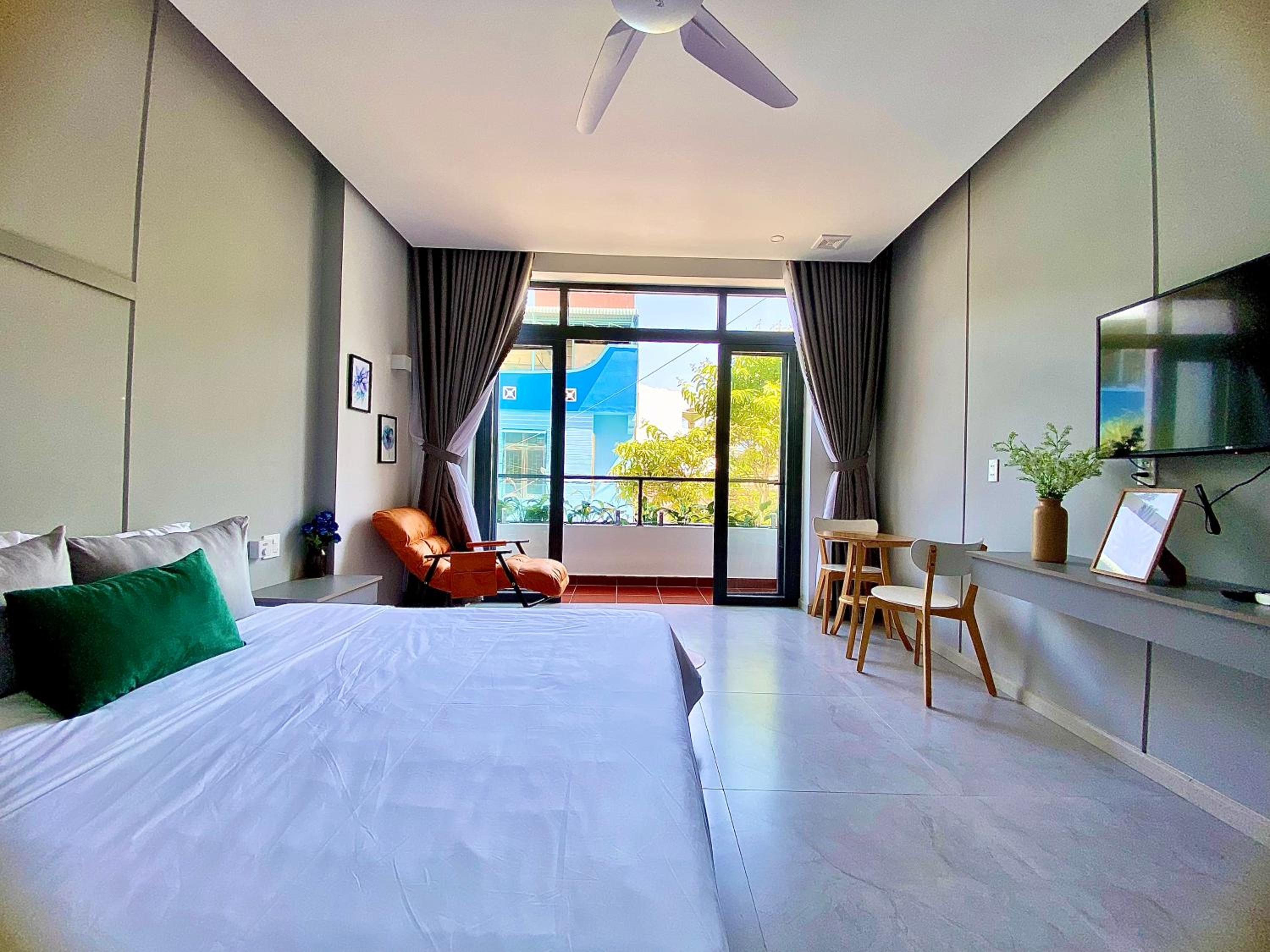 Queen Room With Balcony photo 2