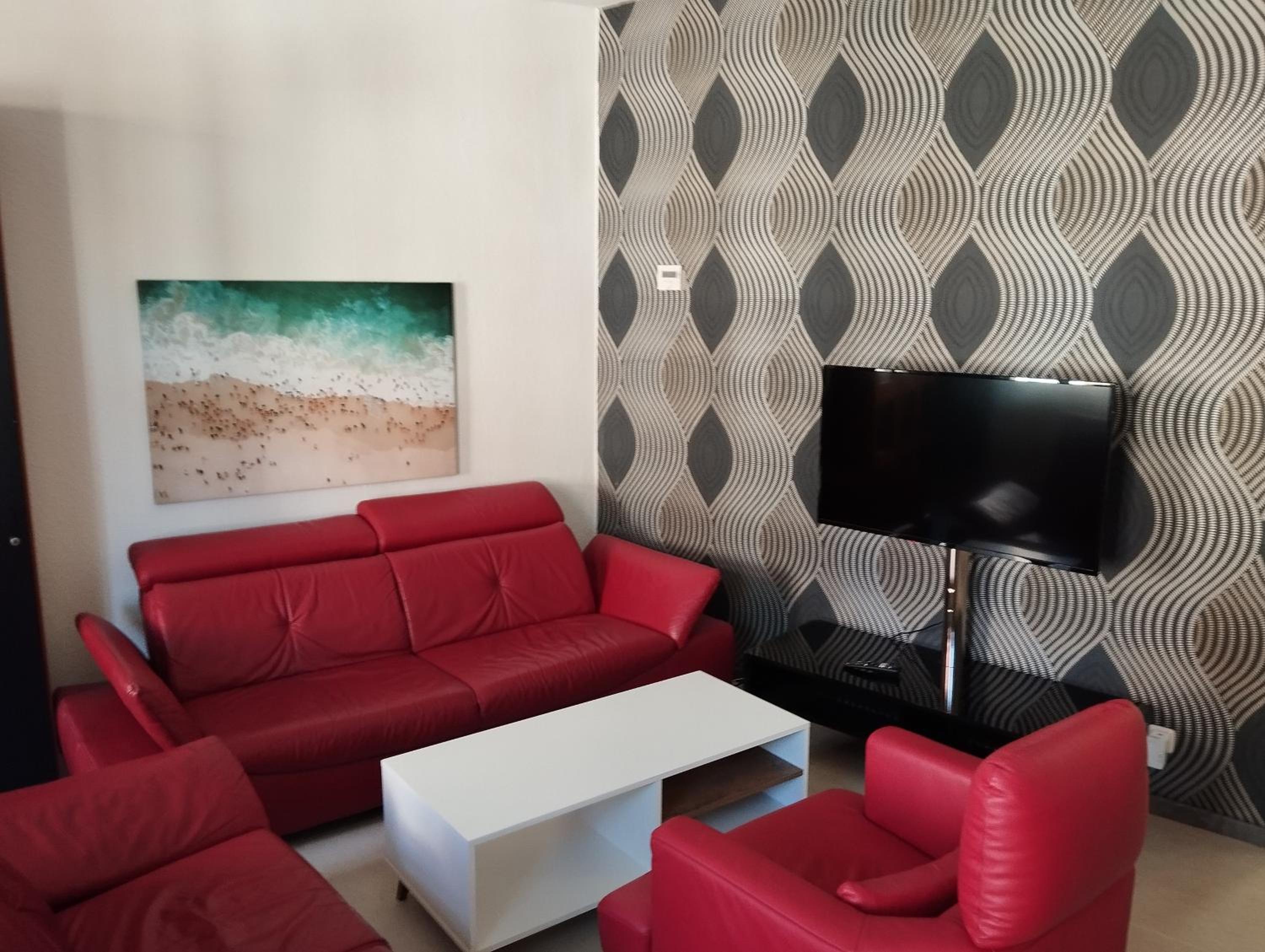 Two-Bedroom Apartment with View photo 2